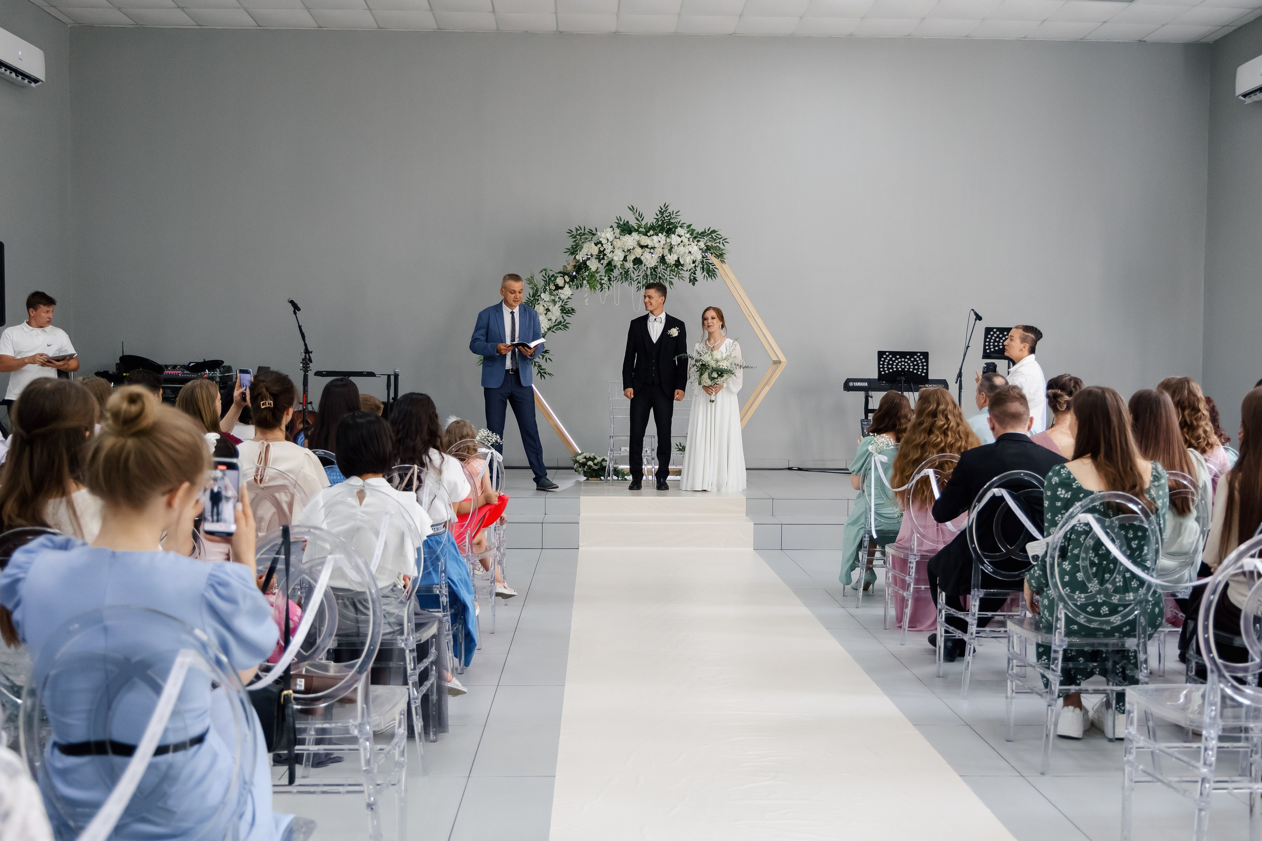 Тимофей и Маргарита. Озеро Лотосов. Венчание в церкви. Свадебный фотограф в Хабаровске