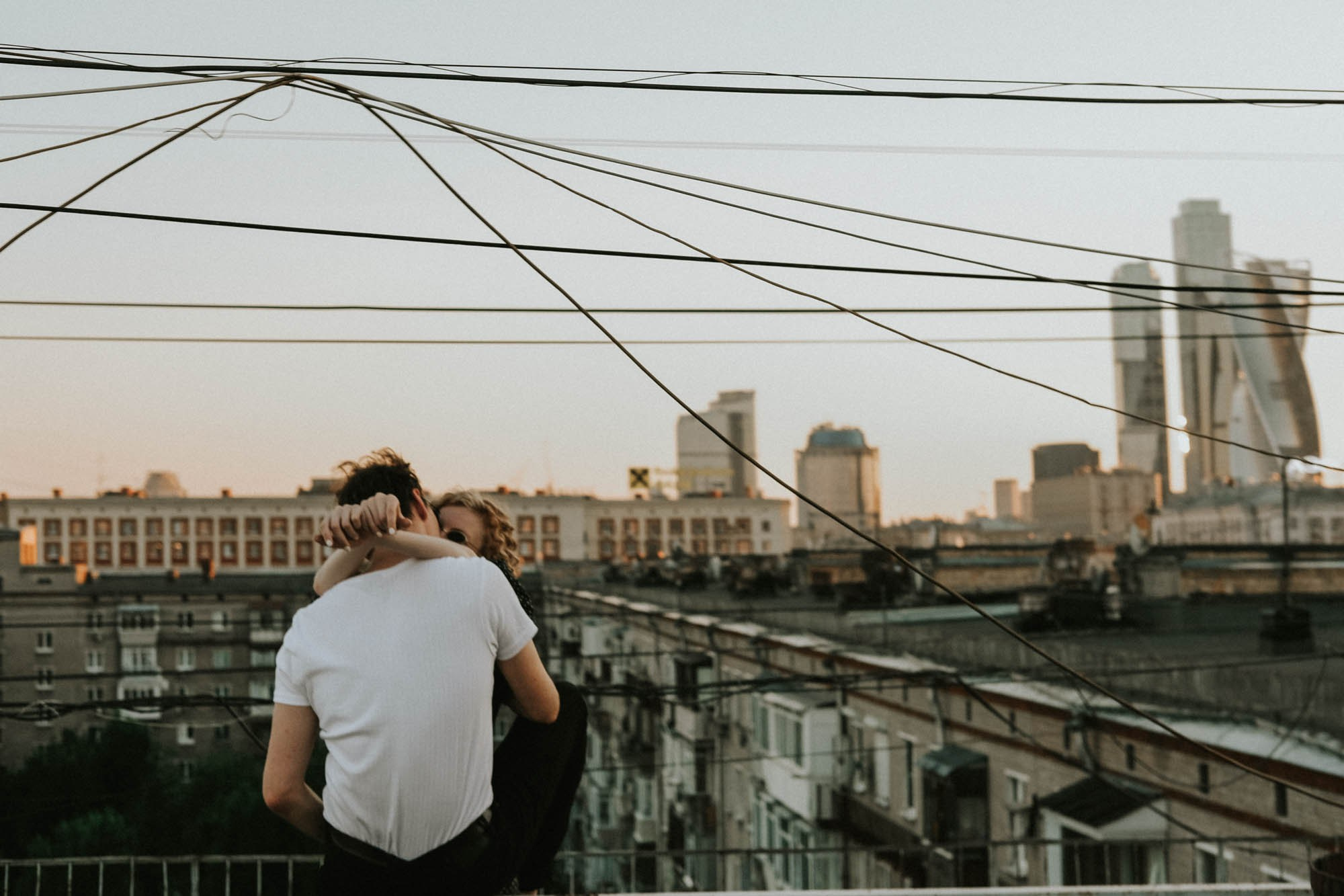 «полезли на крышу?» — «давай!». Свадебный фотограф Александра Тюлякова