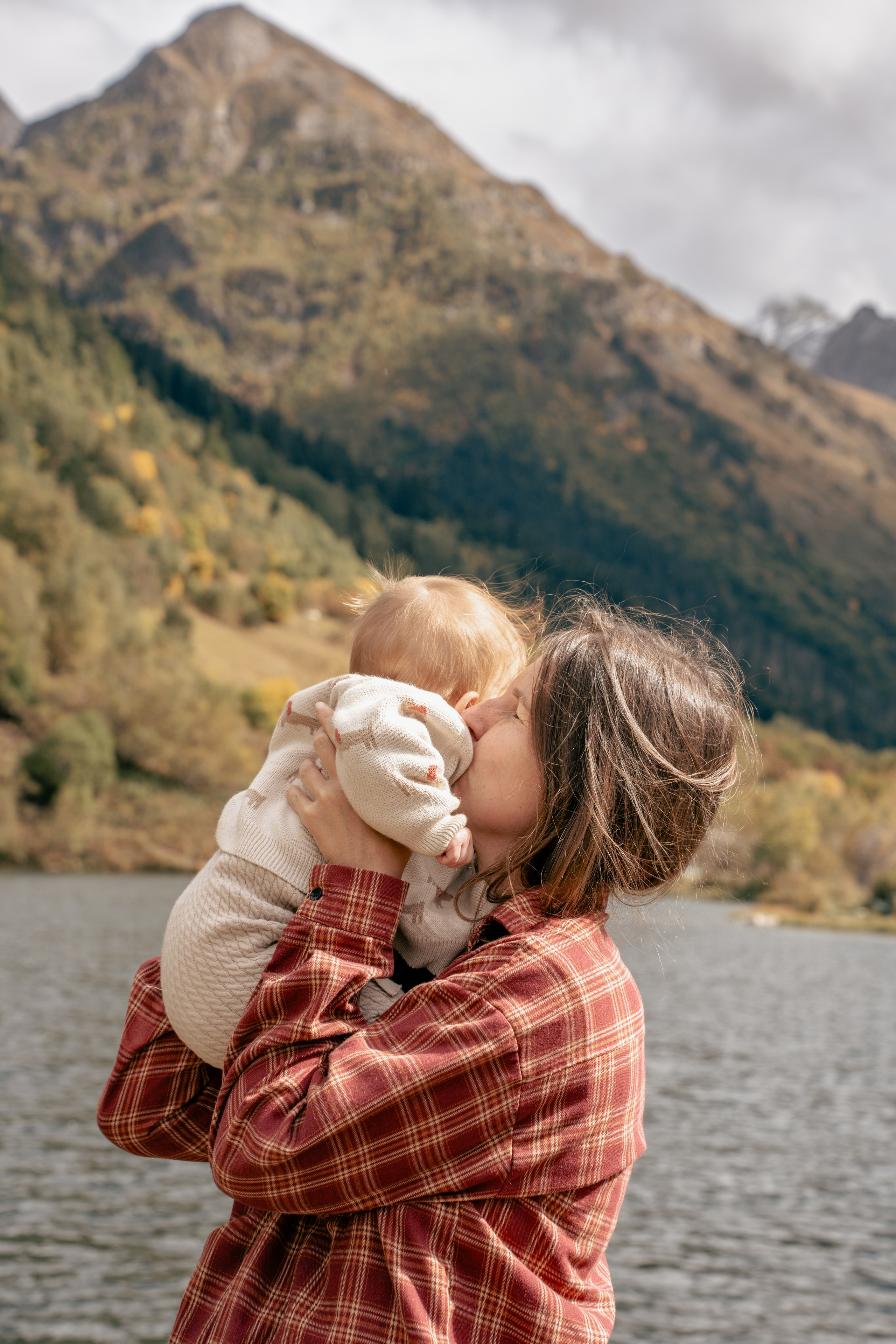 Семейная фотосессия в Домбае. Фотограф КМВ|ГОРЫ Пятигорск Железноводск Ессентуки Кисловодск Домбай Архыз Эльбрус