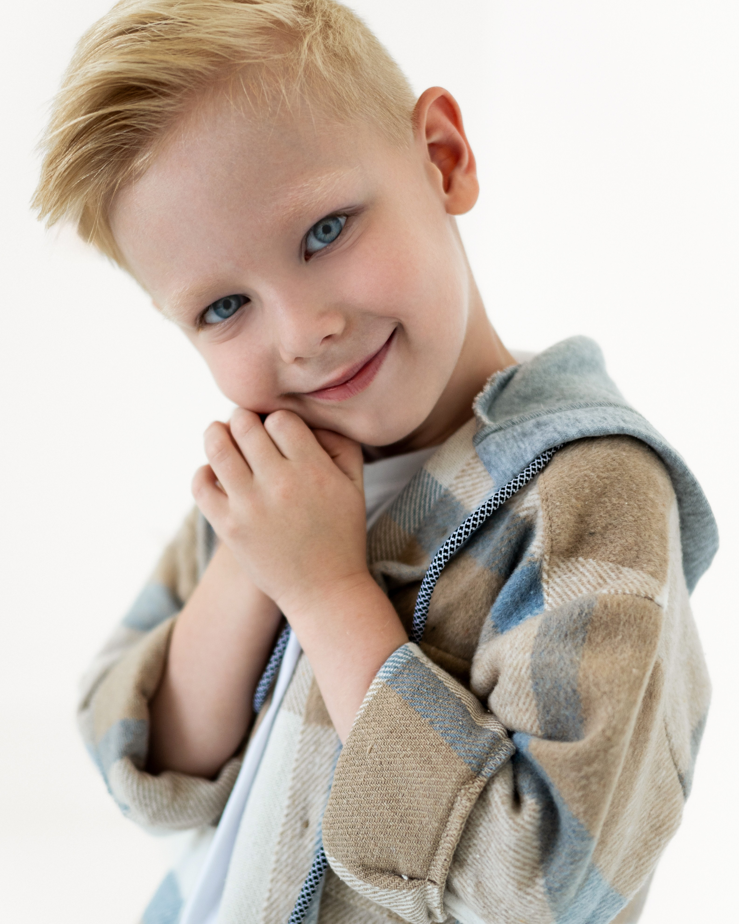 Модельное портфолио. Фотограф Москва Виктория Вишневская актерское / модельное портфолио