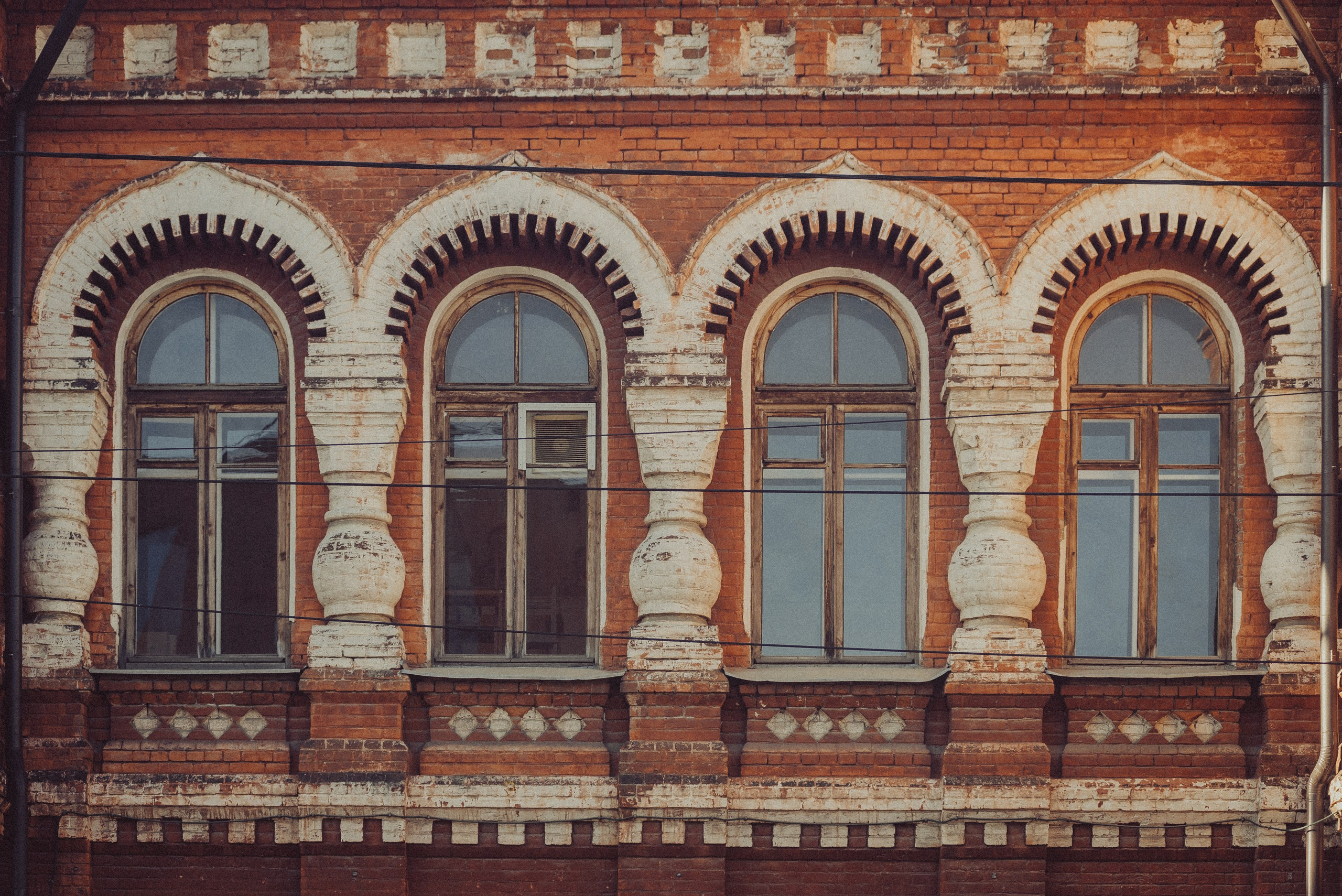 Проект #улицыгорода. Ярославль, улица Большая Фёдоровская. Документальный фотограф Илья Тихановский