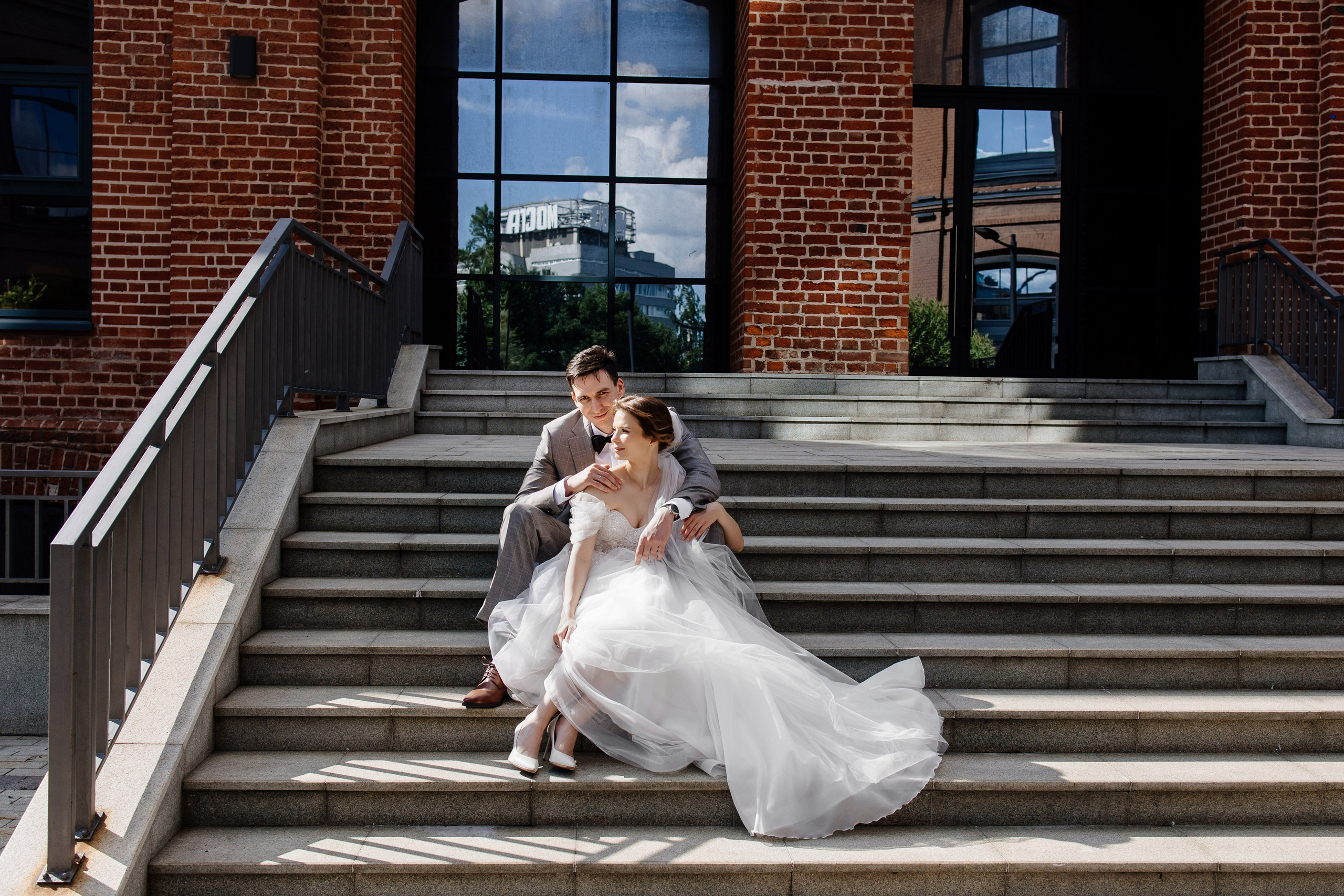 Свадебное утро в Hyatt Regency Хаятт Редженси, свадебная прогулка на Арме и банкет в О’Шалей. Свадебный и семейный фотограф Екатерина Иванова