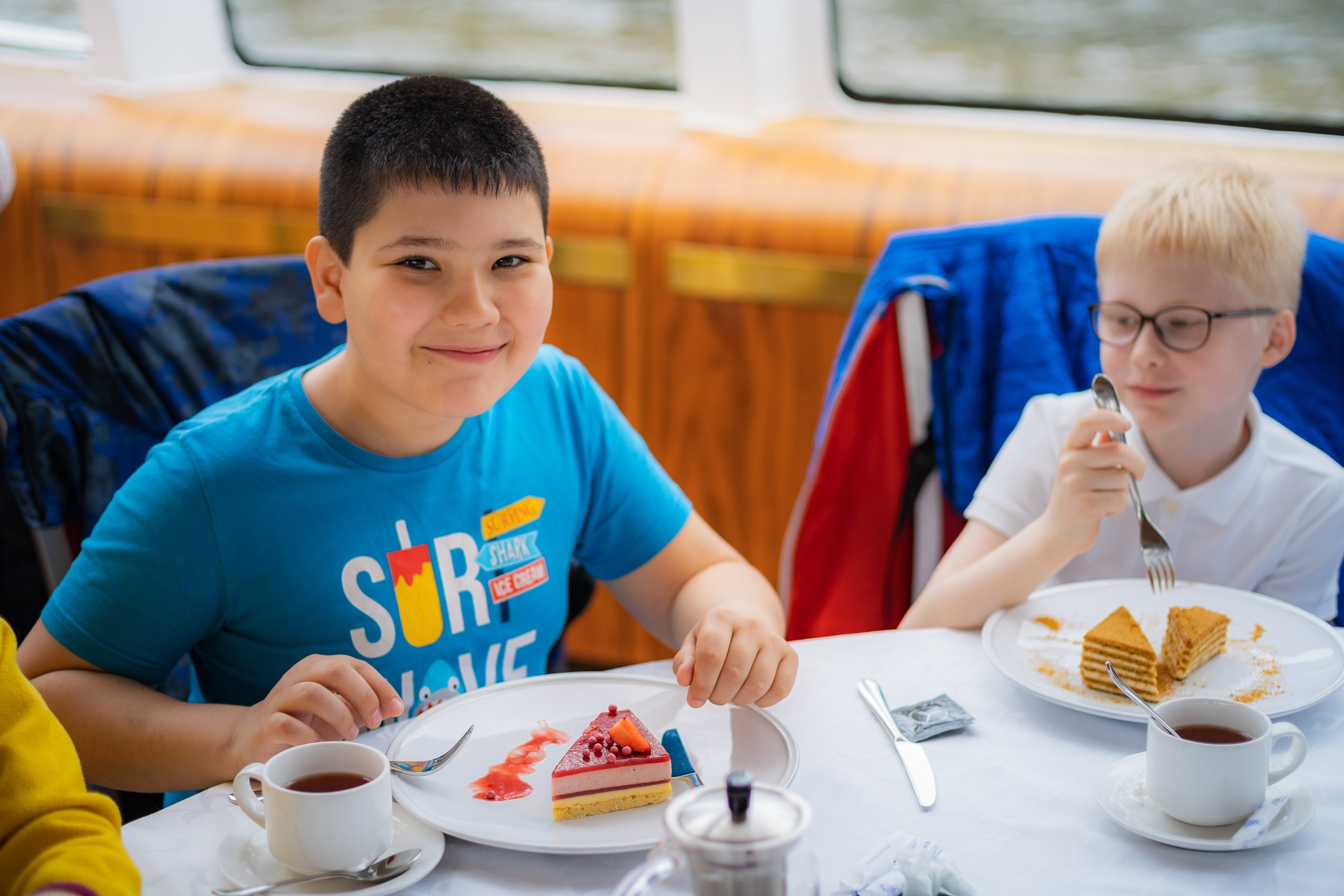 Выпускной на теплоходе. 4 класс