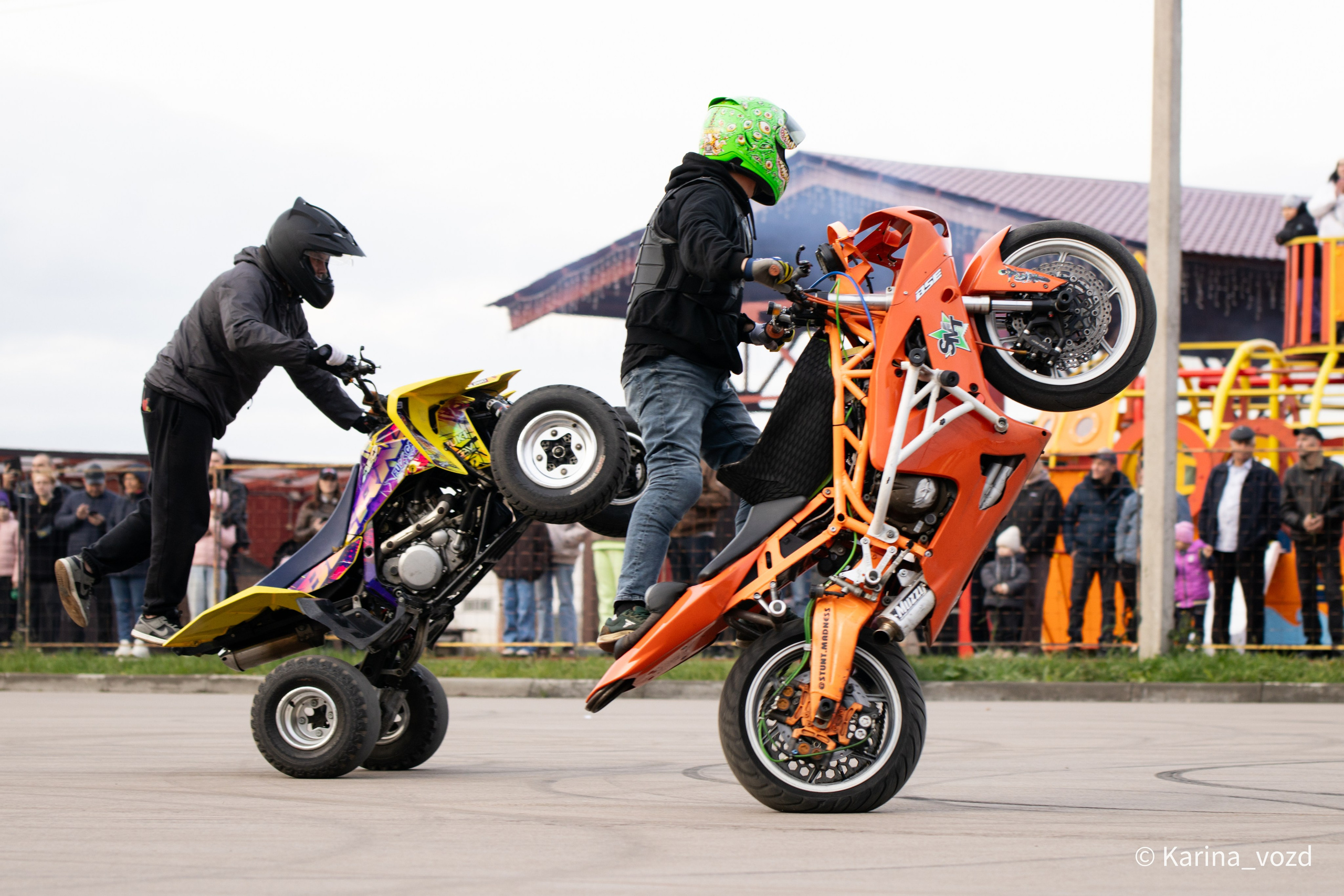 Выступление команды МОТО ШОУ SMT (Стантрайдинг, мотошоу). Репортажный фотограф в Москве и Зеленограде Karina-vozd