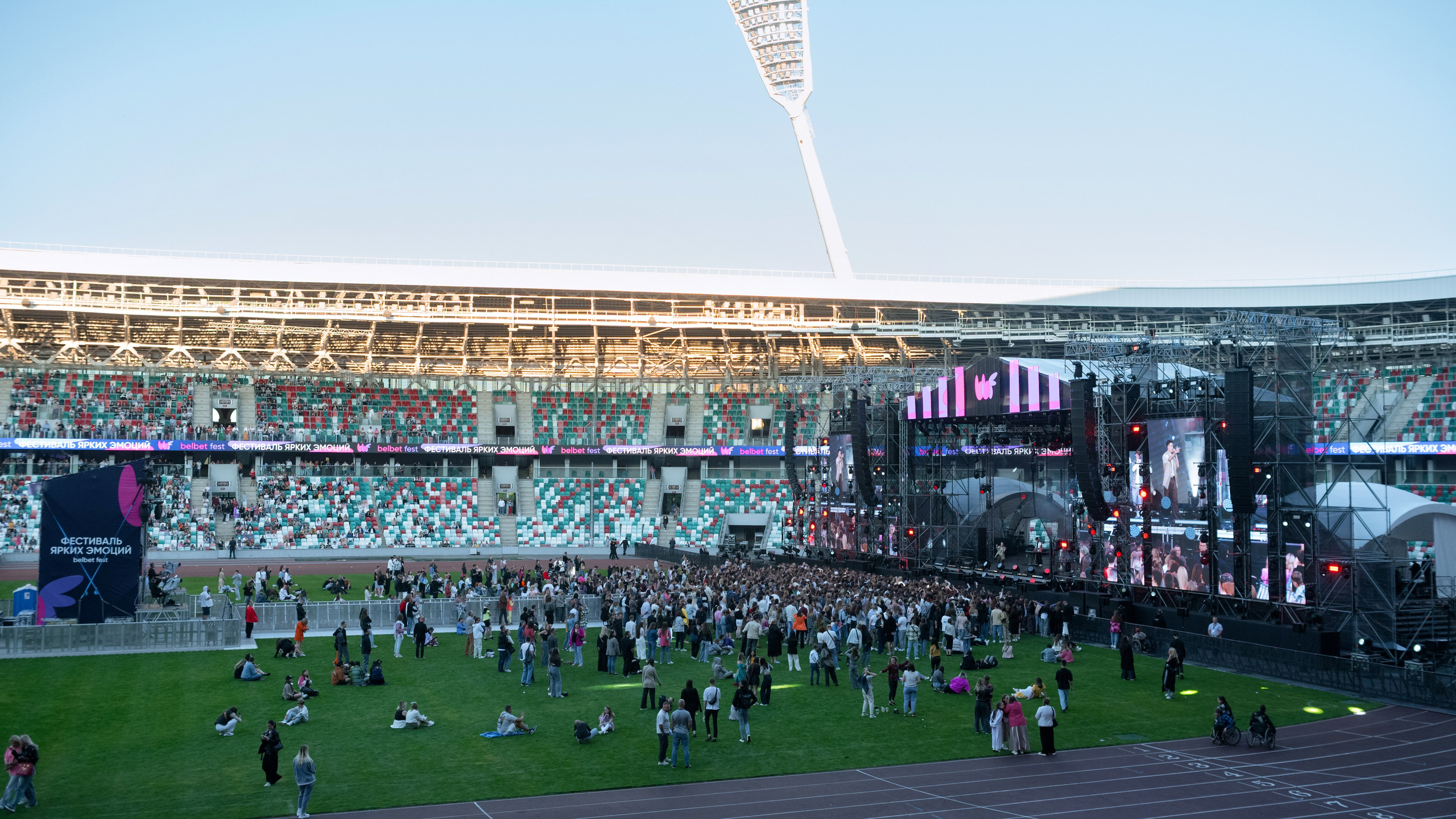 Strawberry event. Свадебный фотограф в Минске