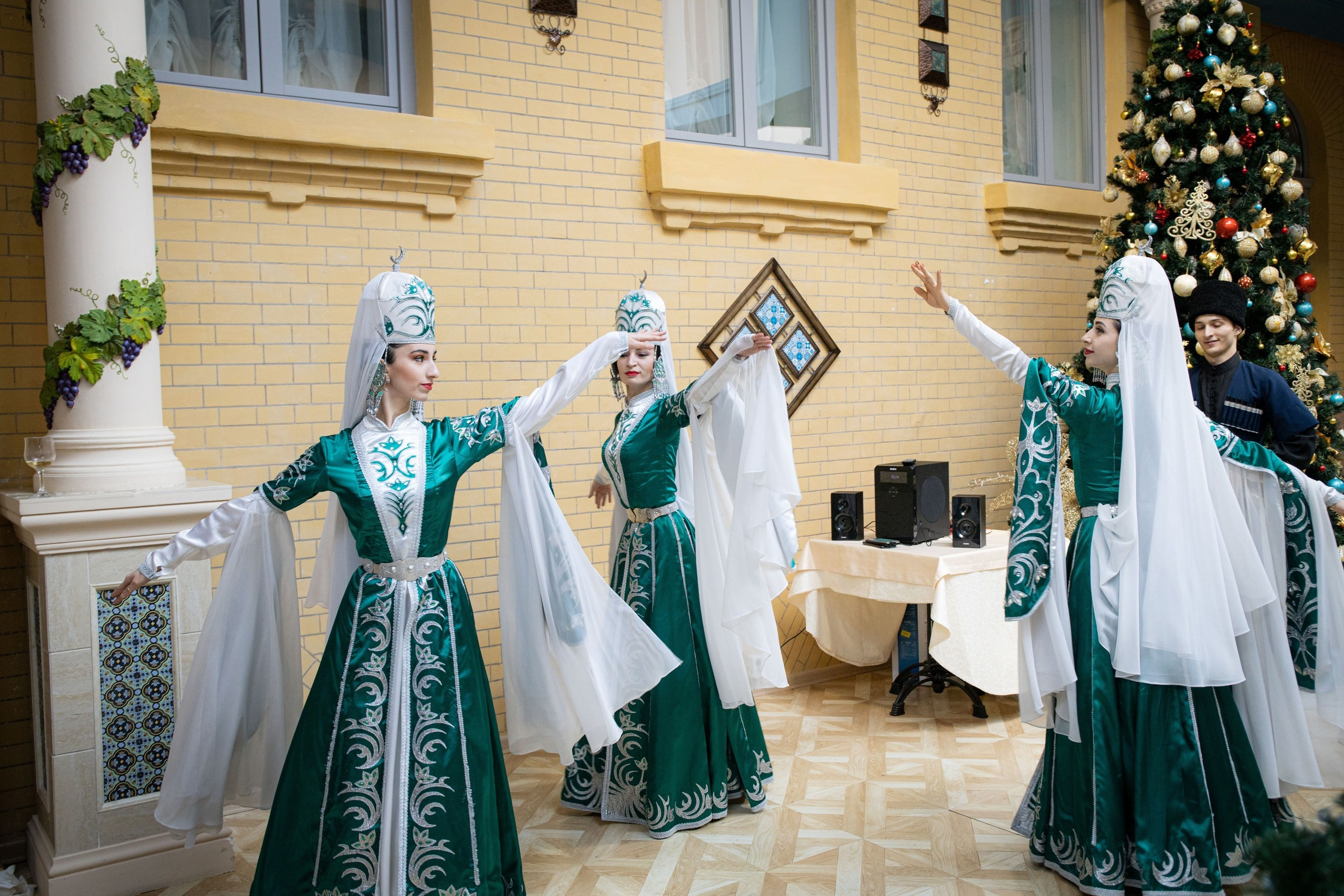 #РепортажнаяФотография#Фотожурналистика#ДокументальнаяФотография#РеальнаяЖизнь#ИсторияВкадре#МоментыЖизни#ЭмоцииВкадре#СобытийнаяФотография#ФотоИстория#ЖизньВкадре#УличнаяФотография (если снимаете на улице)#СвадебныйРепортаж (для свадебных событий)#СпортивнаяФотография (для спортивных мероприятий)#КонцертнаяФотография (для концертов и фестивалей)#ПолитикаВкадре (для политических событий)#АкцииПротеста (если снимаете протесты)#ГородскиеСобытия#ЭмоцииНаЛице#ИскренниеМоменты#ЖизньКакОнаЕсть#СилаМомента#ЧеловеческиеИстории#РеальностьВкадре#Фотожурналисты#Документалисты#ФотоСообщество#ФотоВдохновение#ФотоИскусство#ФотоМастера#ПятигорскФотограф#ФотографПятигорск#ФотосессияПятигорск#ПятигорскФото#ФотографКавминводы#ФотосессияКавказ#ПятигорскЛюблю#ФотографНаКавказе#ФотостудияПятигорск#ПортретПятигорск#СвадебныйФотографПятигорск#ПейзажиПятигорска#ФотоПятигорск#ФотографСКФО#КавказФото