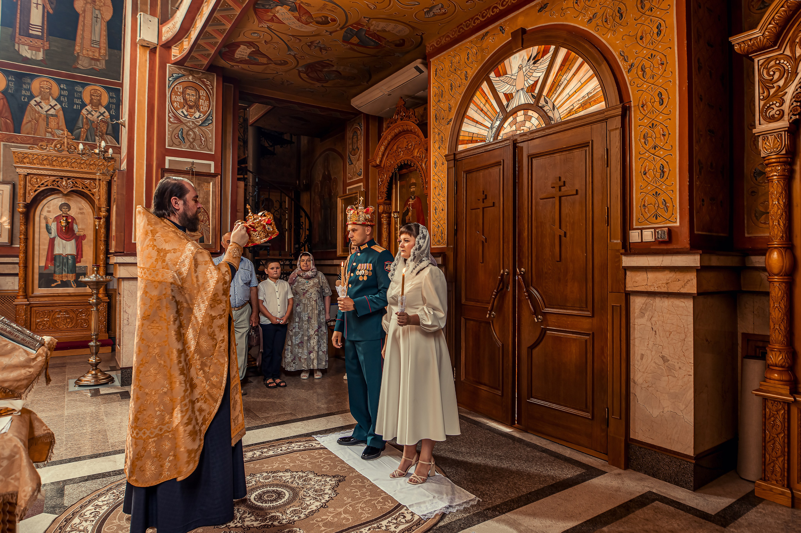 Таинство Венчания Андрея и Карины. Фотограф Таинств Крещения и Венчания в г. Курске