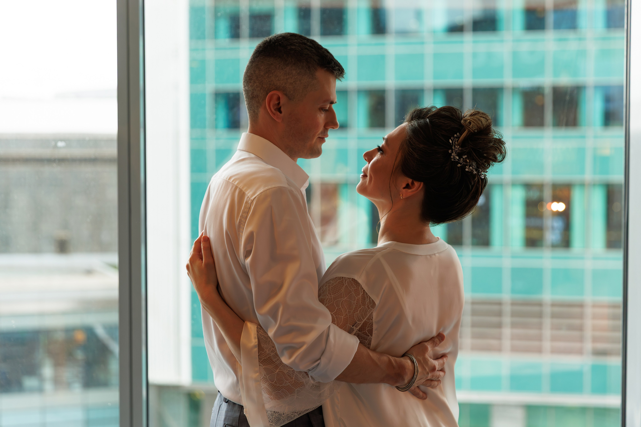 Свадебная фотосессия в библиотеке читальне им Пушкина. Свадебный фотограф Москва и МО Сергей Киржаев