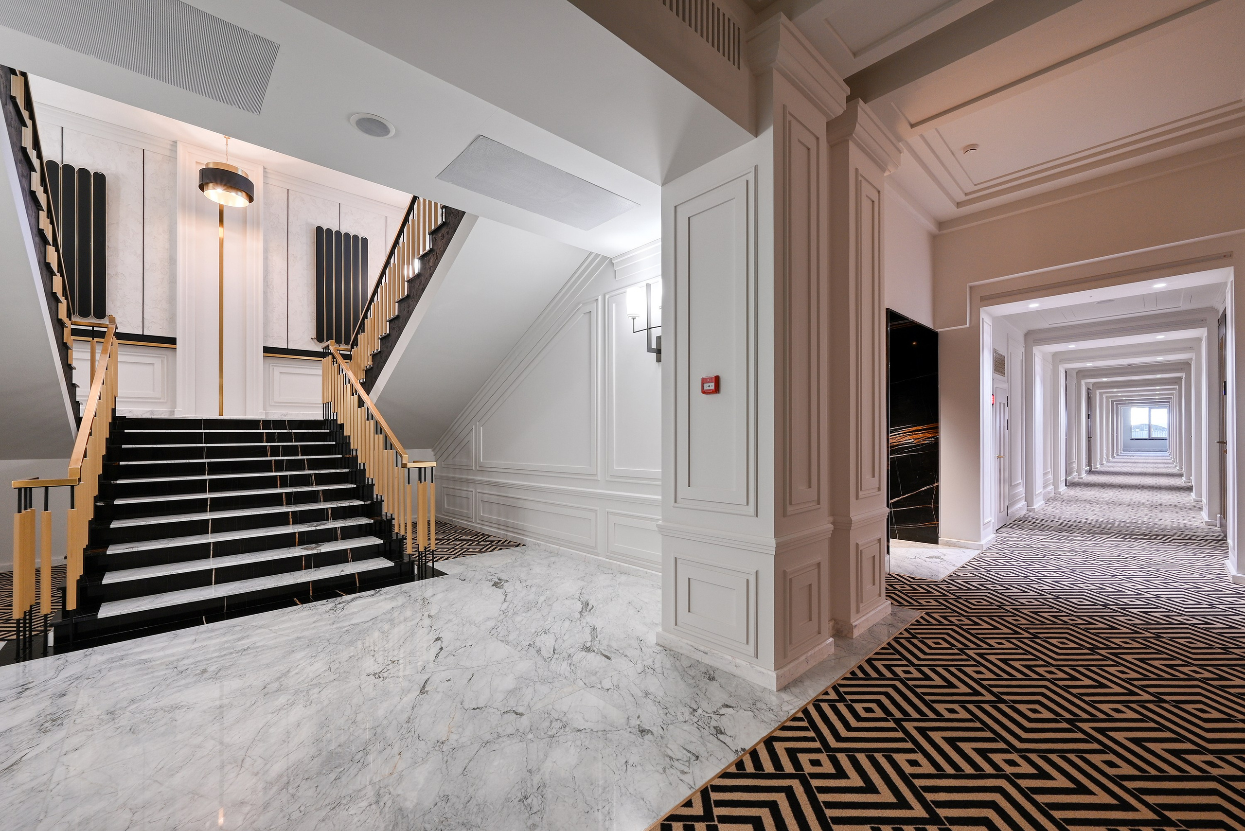 Апарт-комплекс Grand Royal в Сочи. Интерьерная съемка. Интерьерный фотограф в Сочи | Роман Сусленко