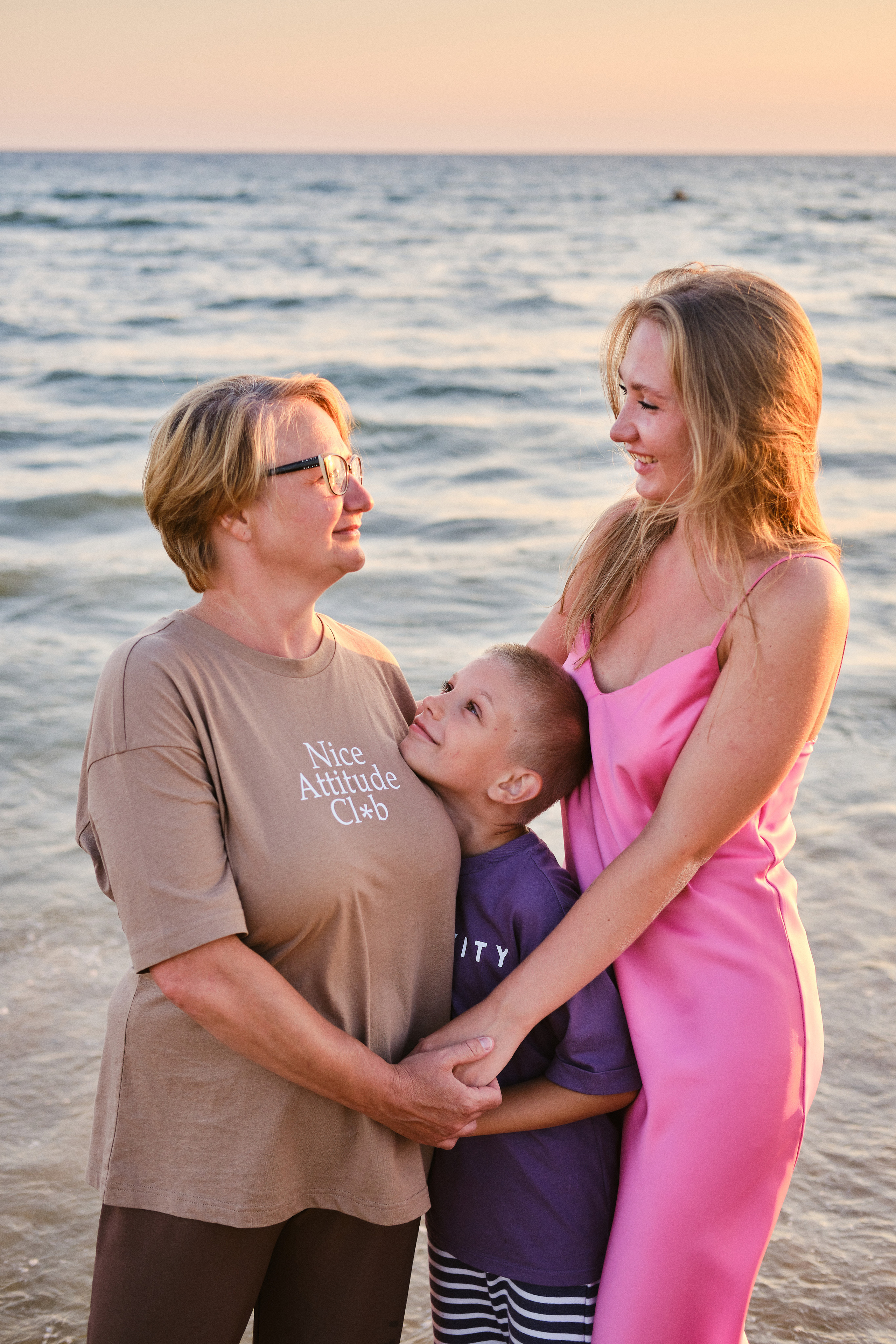 Мама, сестра и братик. Фотограф в Анапе и Краснодаре Тина