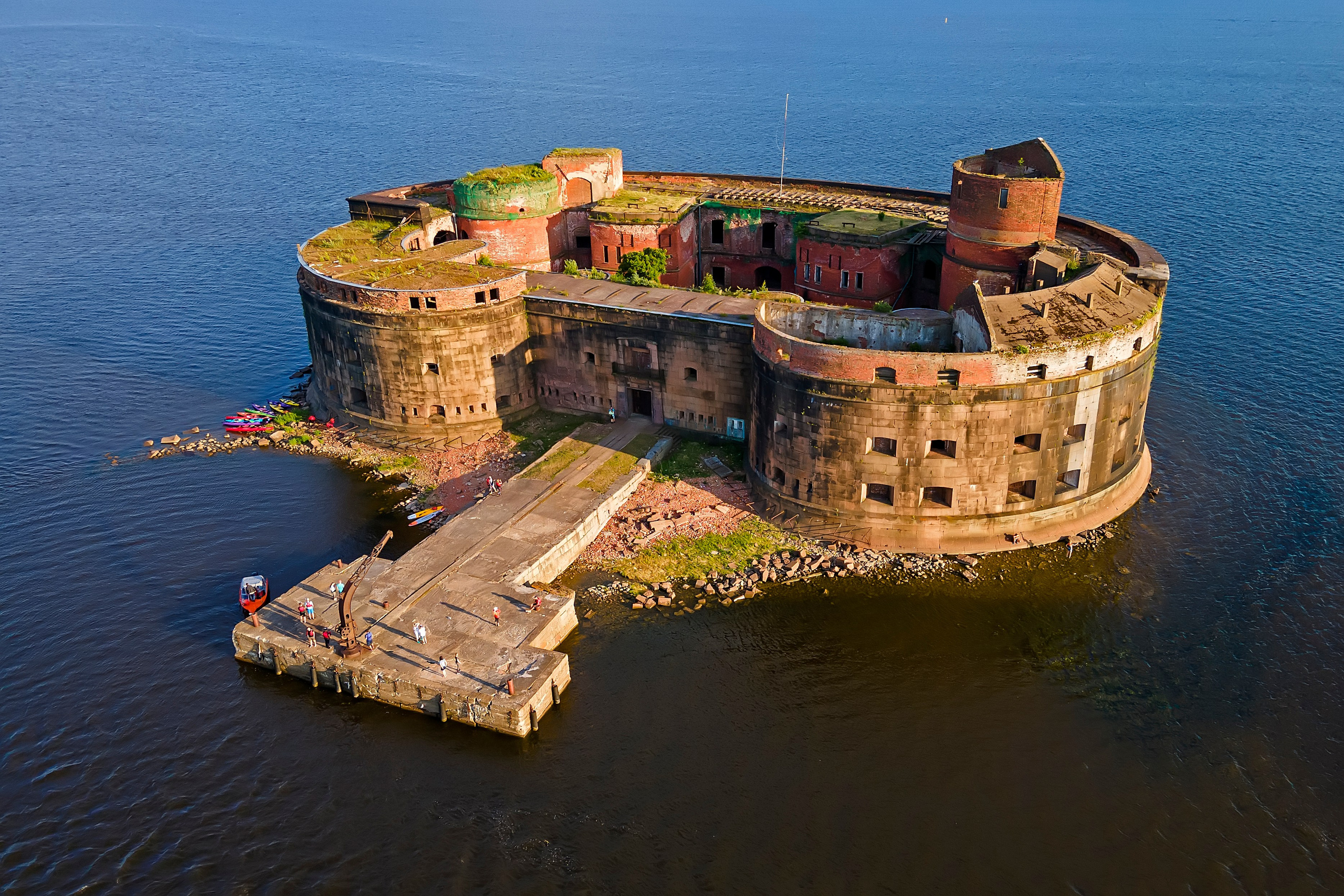 Архитектурная фотография и городской пейзаж. От прошлого к будущему авиации через фотографию