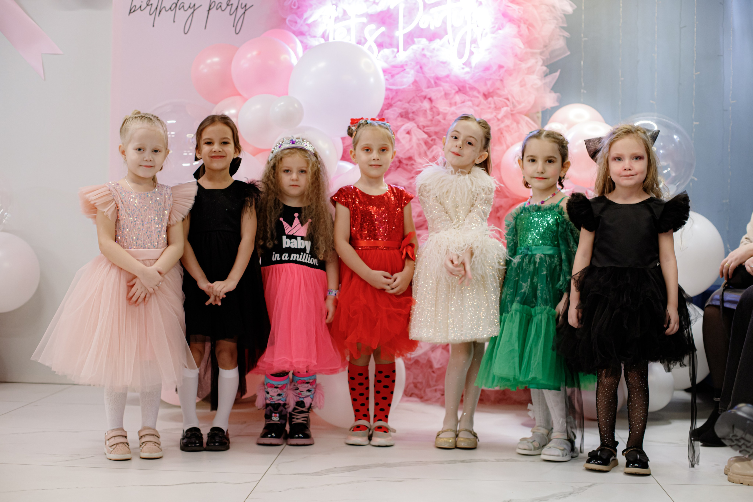 ASIA'S BIRTHDAY PARTY. Photokarish