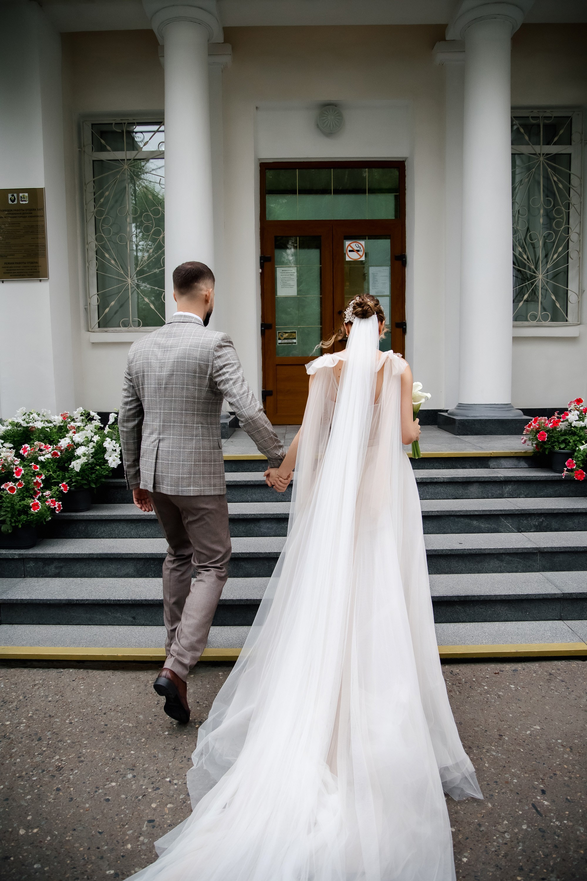 Степан и Ульяна. Утро. Загс. Прогулка. Дождь и солнце. Свадебный фотограф в Хабаровске