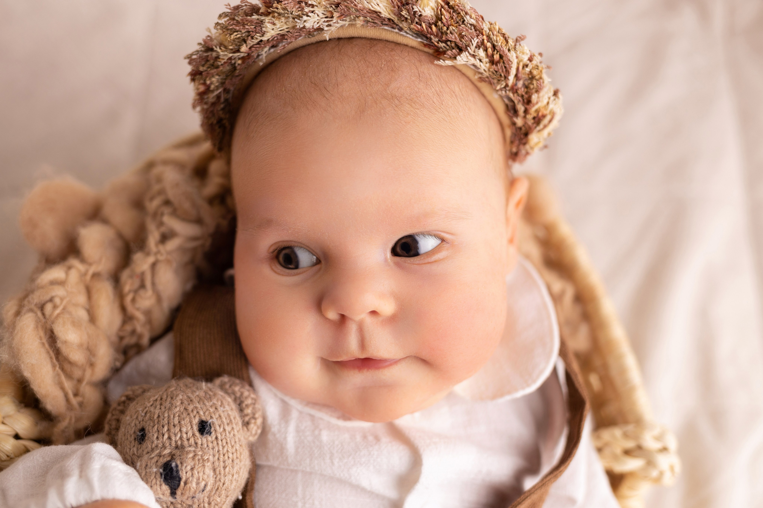 Newborn съемка в стиле Лайф. Фотограф новорожденных малышей в Омске и Омской области Эльвира Камаева