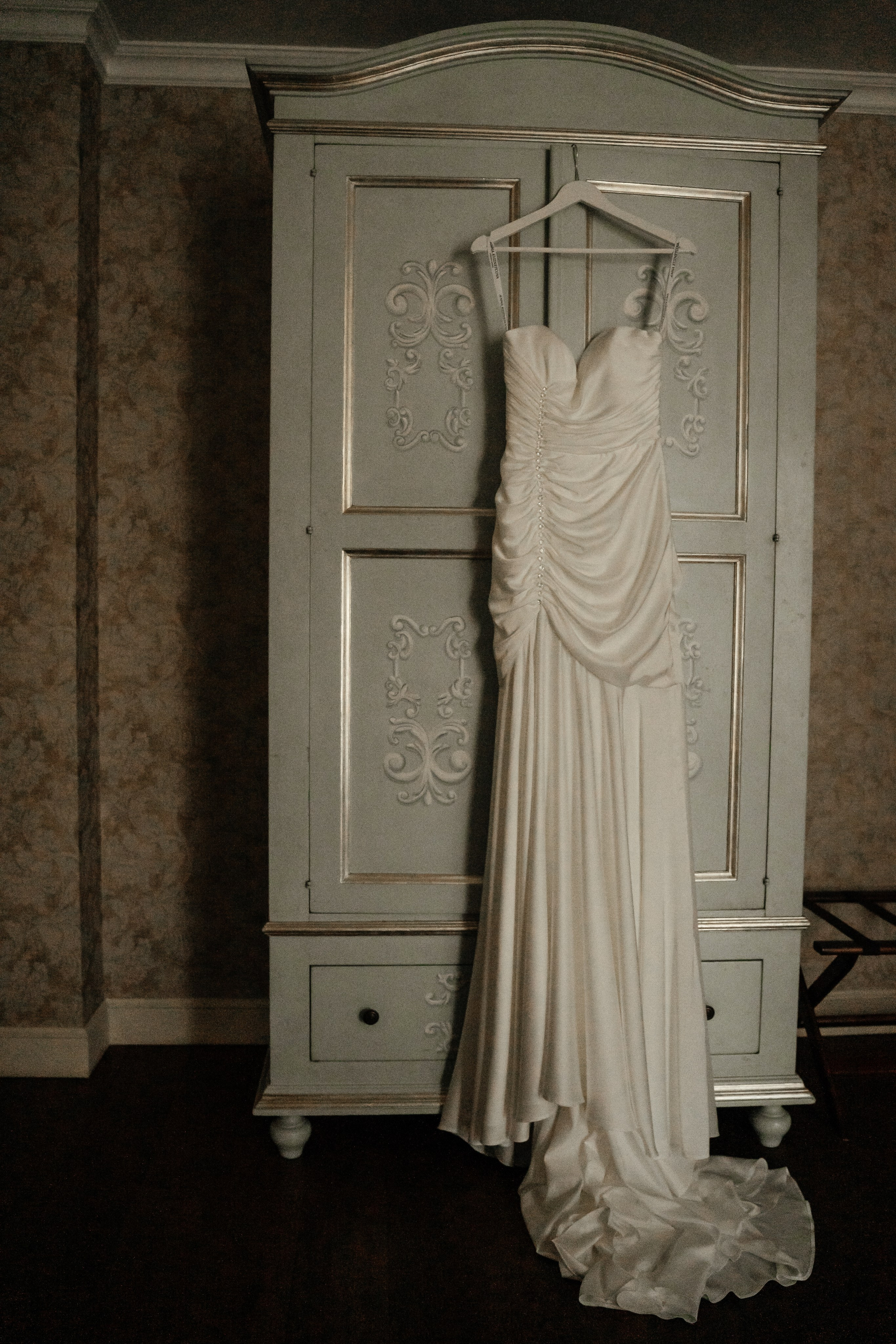 Классическая свадебная фотосессия в Крыму в Ялте Вилла Елена . Свадебная фотосессия Крым Москва ,свадьба в Крыму в старинном отеле . Свадьба для двоих в КрымуКлассическая свадебная фотосессия в Крыму в Ялте Вилла Елена . Свадебная фотосессия Крым Москва ,свадьба в Крыму в старинном отеле . Свадьба для двоих в Крыму