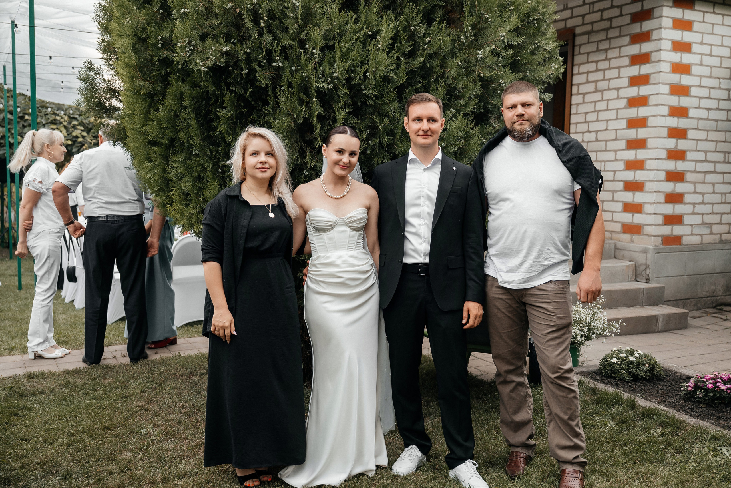 «Свадьба Даши и Артема». Школьный фотограф в Валуйках. Фотосессии для выпускников и изготовление выпускных альбомов в городе Валуйки и в Белгородской области