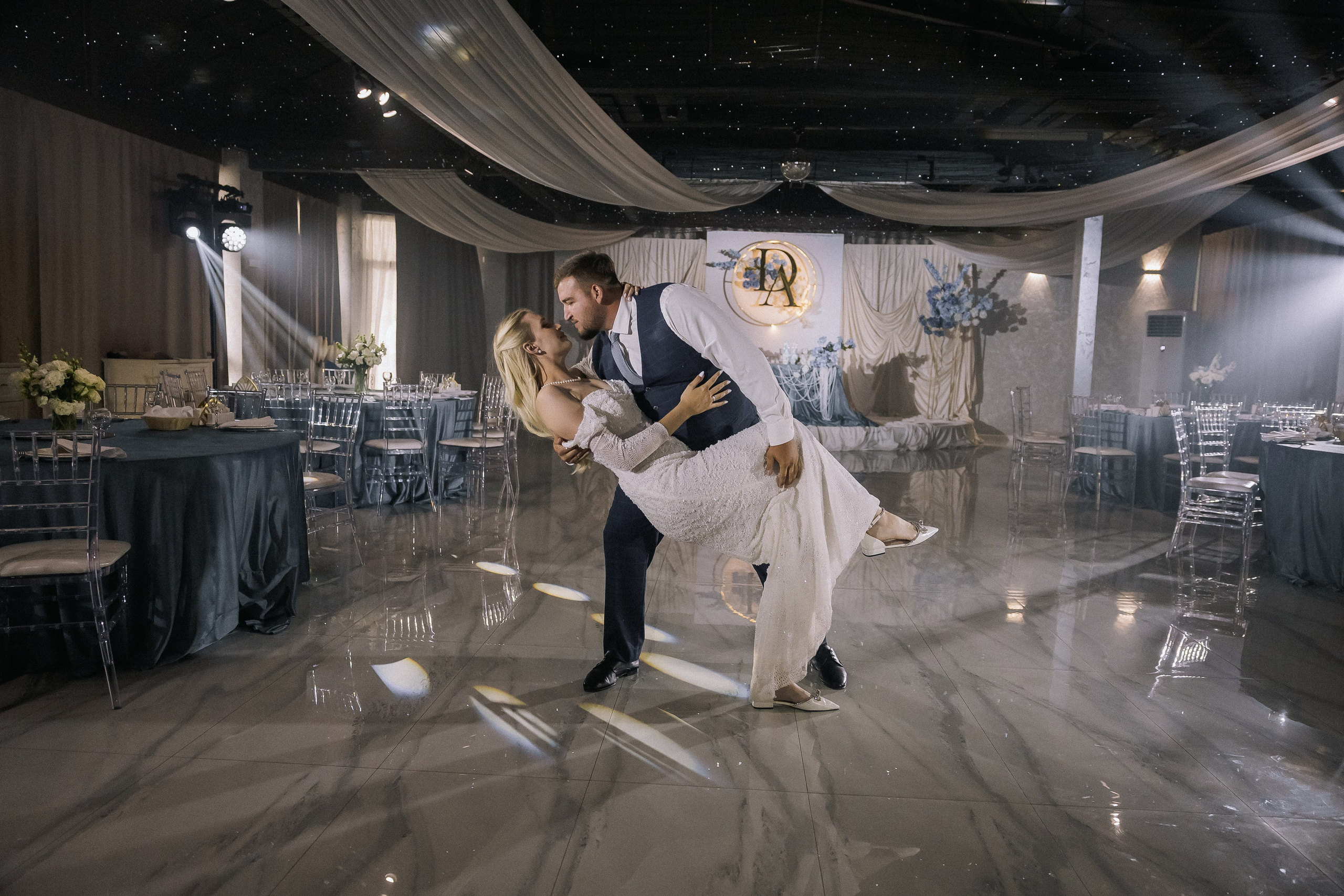 Даниил и Алина. Вечер любви. Свадебная фотография. Арина Рубах