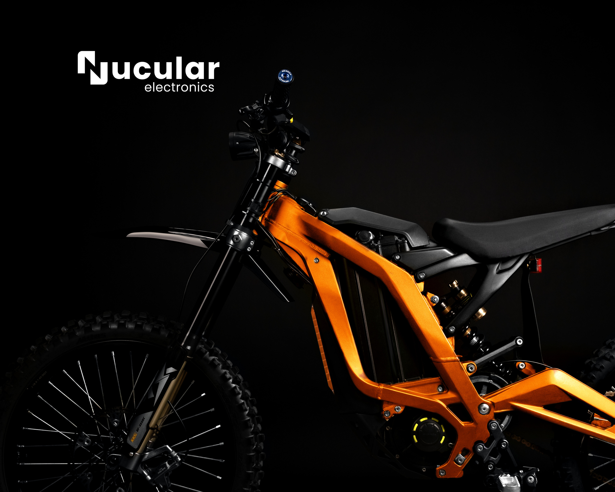 Фотосессия электробайка с бортовым компьютером Nucular Electronics — рекламная съёмка для сайта и презентаций.