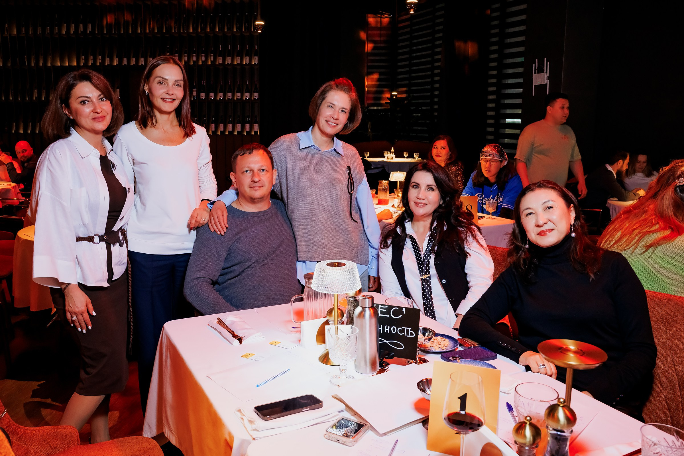 Вокруг Света за 60 Секунд-Sunset Meat Restaurant. Репортажный фотограф в Алматы Каюпов Сержан