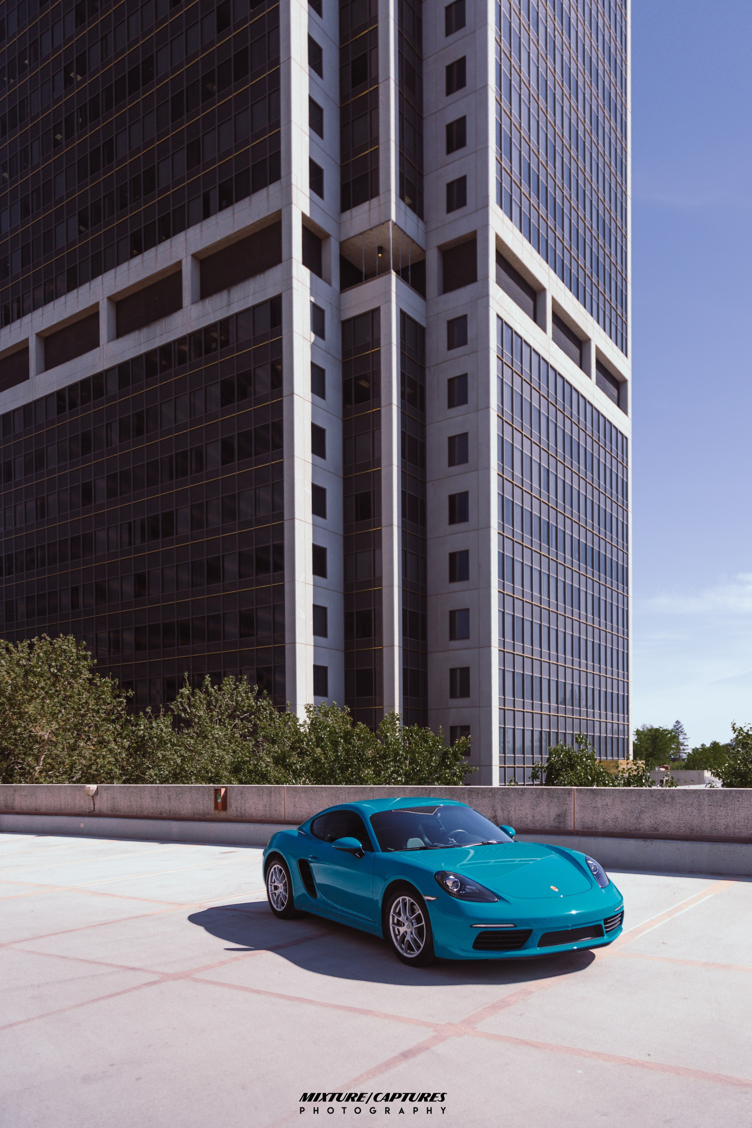 2019 Porsche 718 Cayman. Mixturecaptures