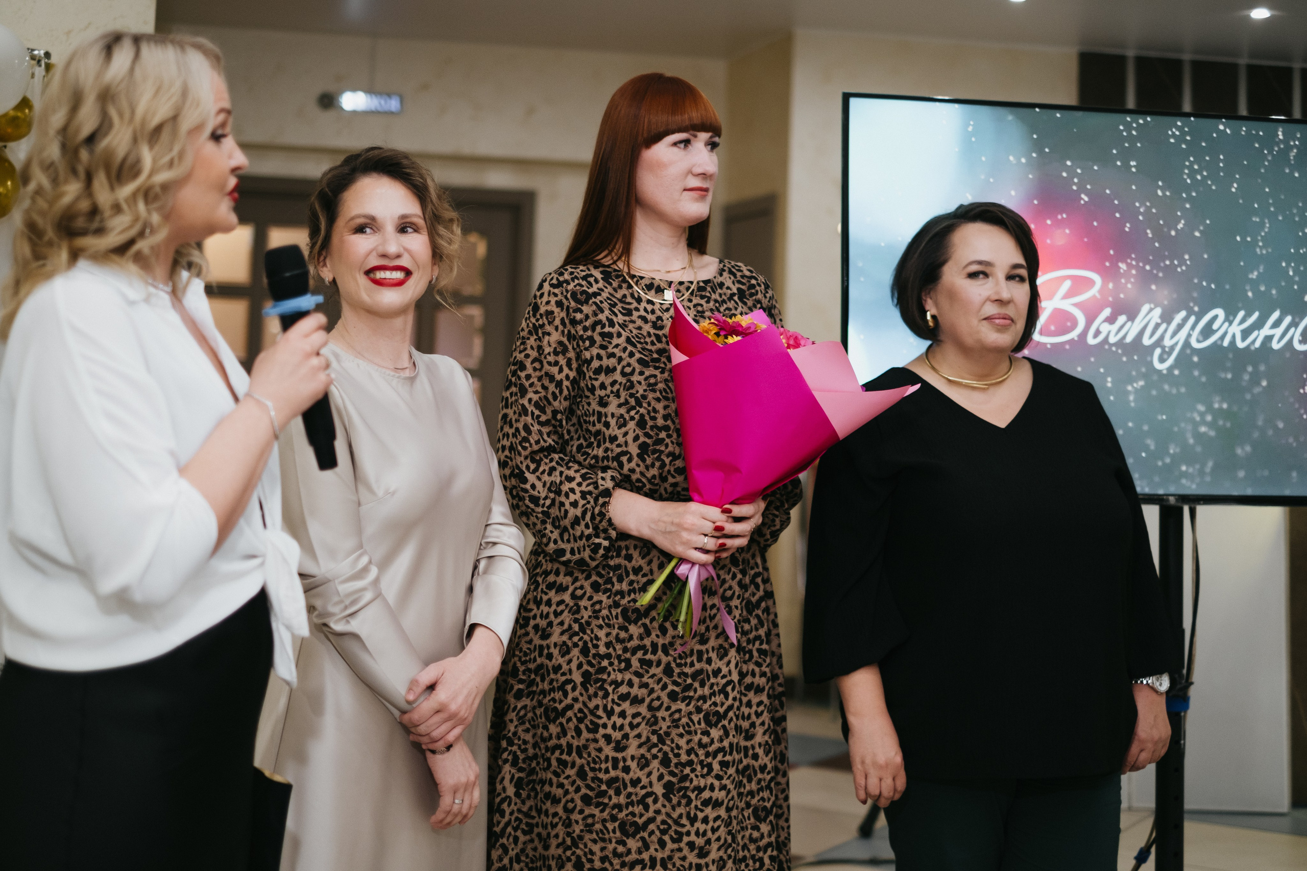 Выпускной 11 класс школы № 30. Свадебный и репортажной фотограф Денис Ожигин в Краснодаре и Краснодарском крае