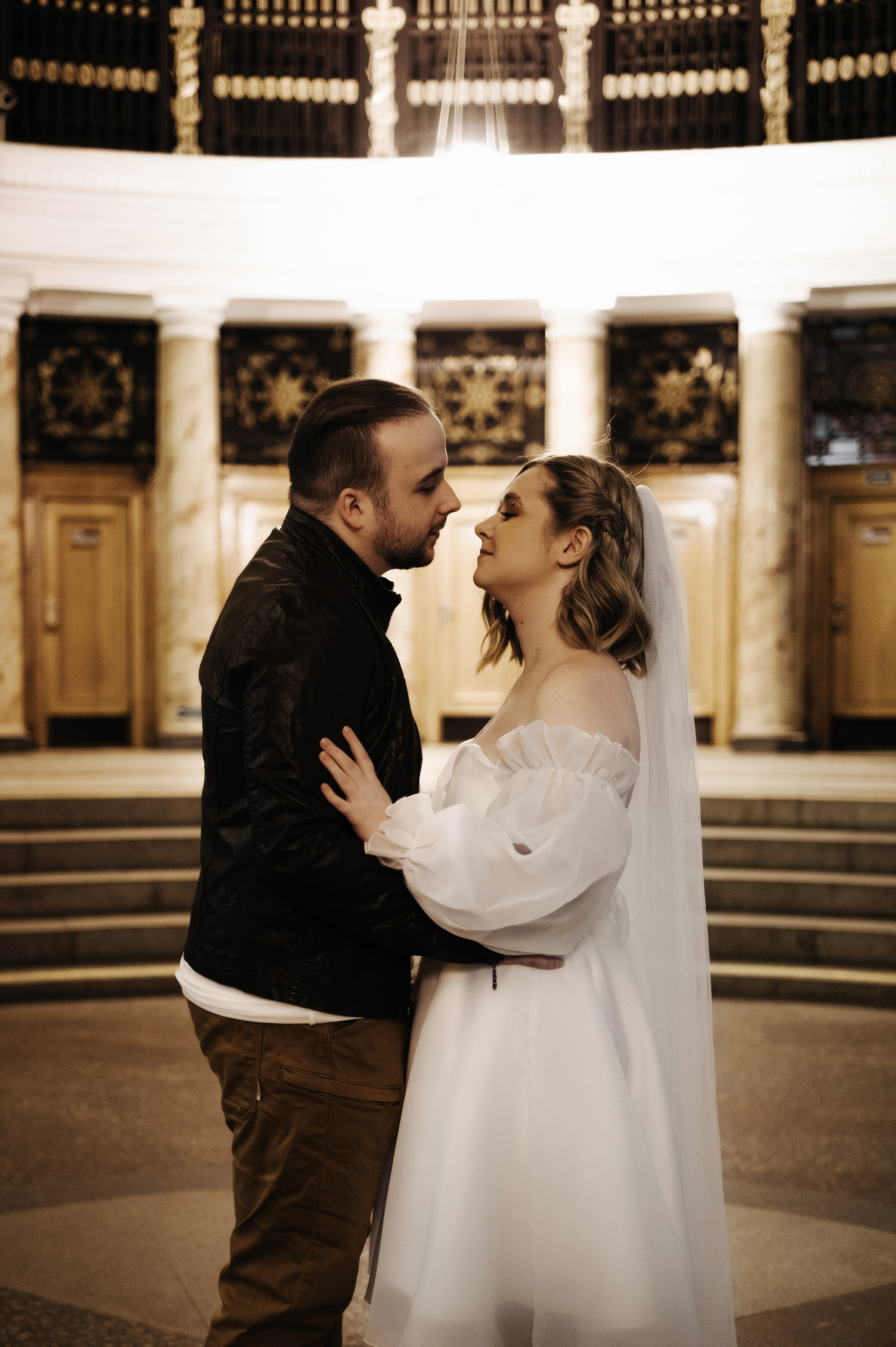 Свадебная в метро. Семейный и свадебный фотограф в Санкт-Петербурге Юлия Мельникова