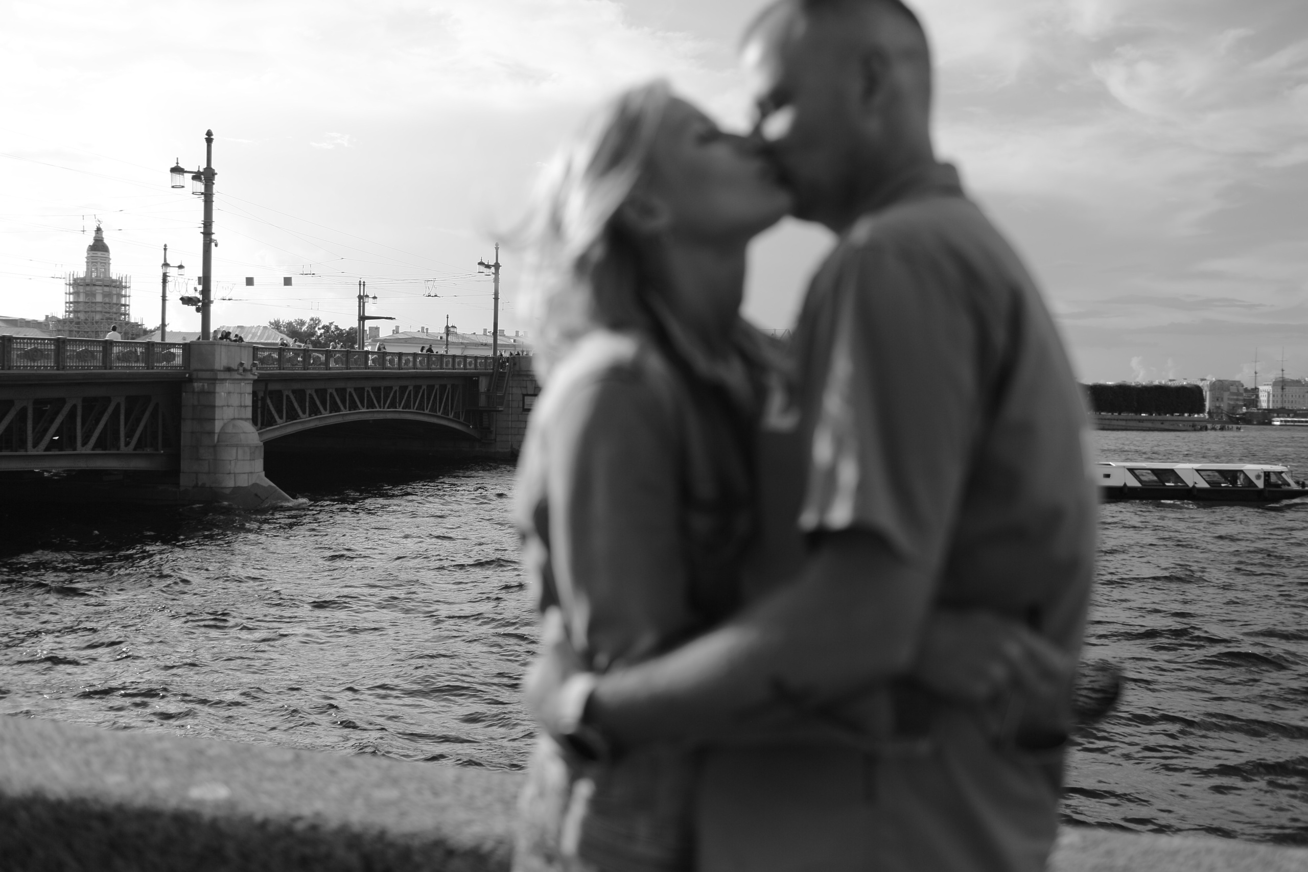 Фотосессия влюбленных Лёши и Оли в Питере. Свадебный и репортажный фотограф в Ярославле и Санкт-Петербурге Роман Микрюков