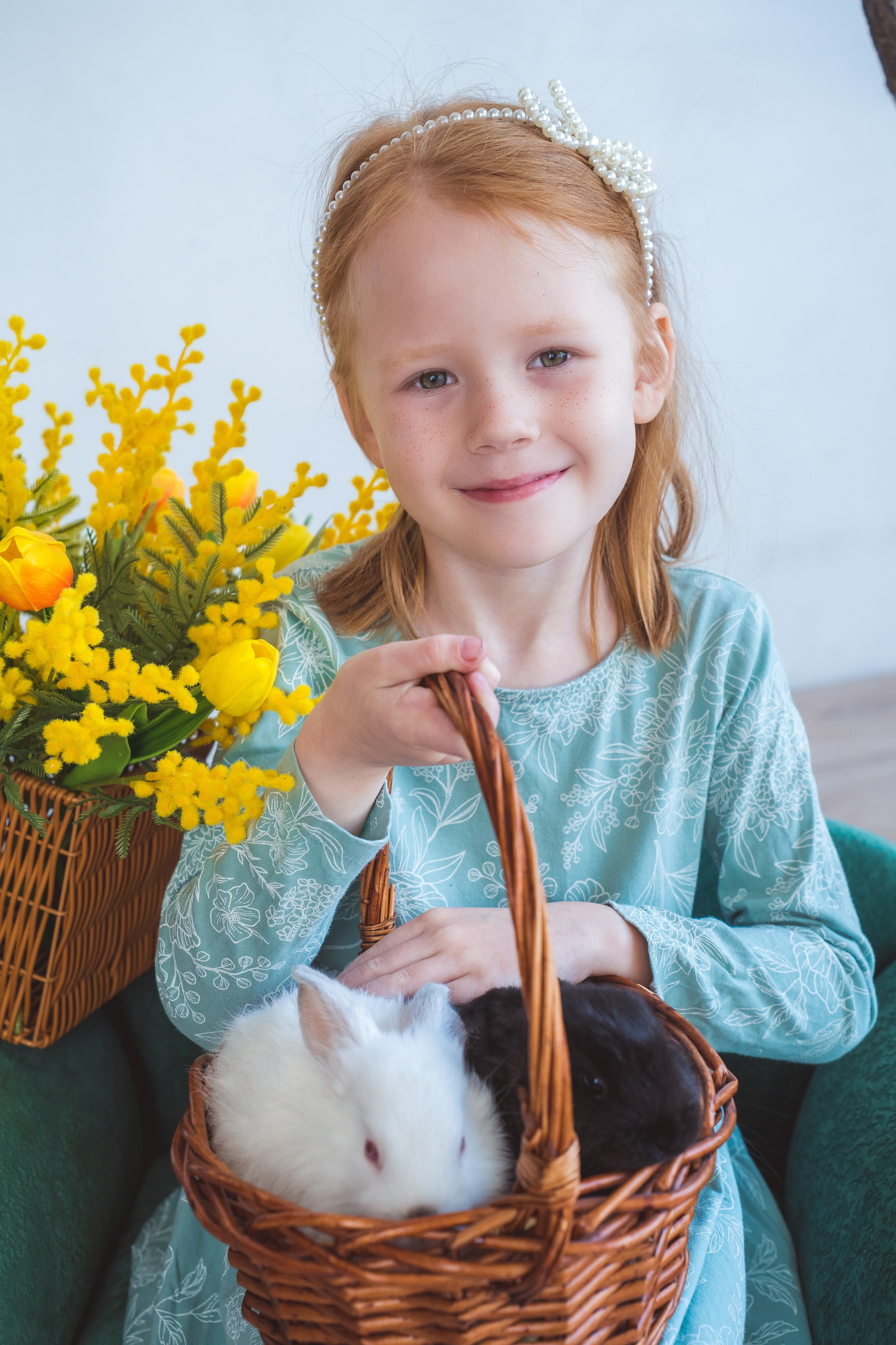 Пасхальный фотодень с цыплятами и кроликами. Фотограф Маргарита Слободянина в Хабаровске
