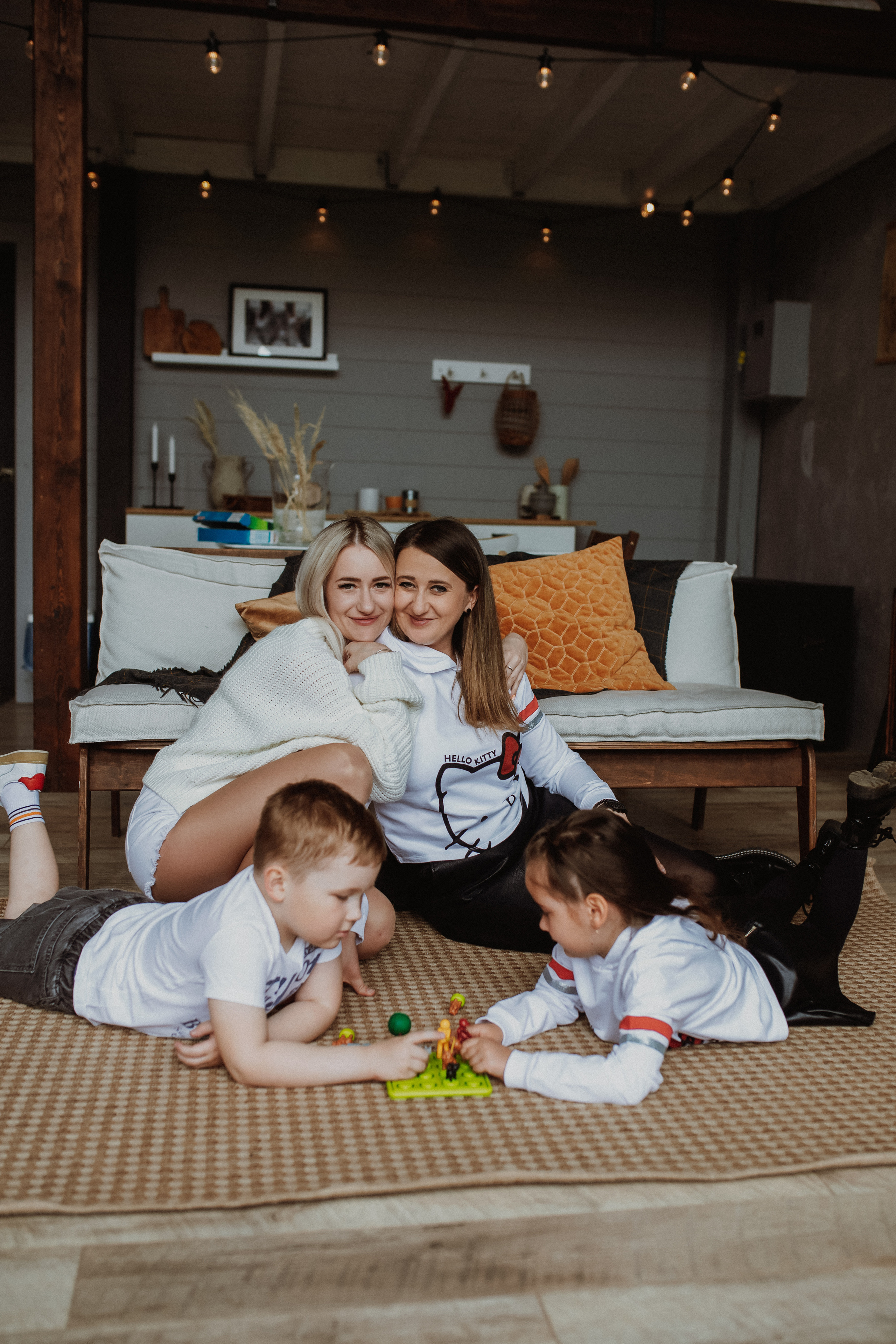 Василина, Ваня, Николь, Марина и родители. Фотограф в Минске — Юлия Деяк. Фотосессии в Минске