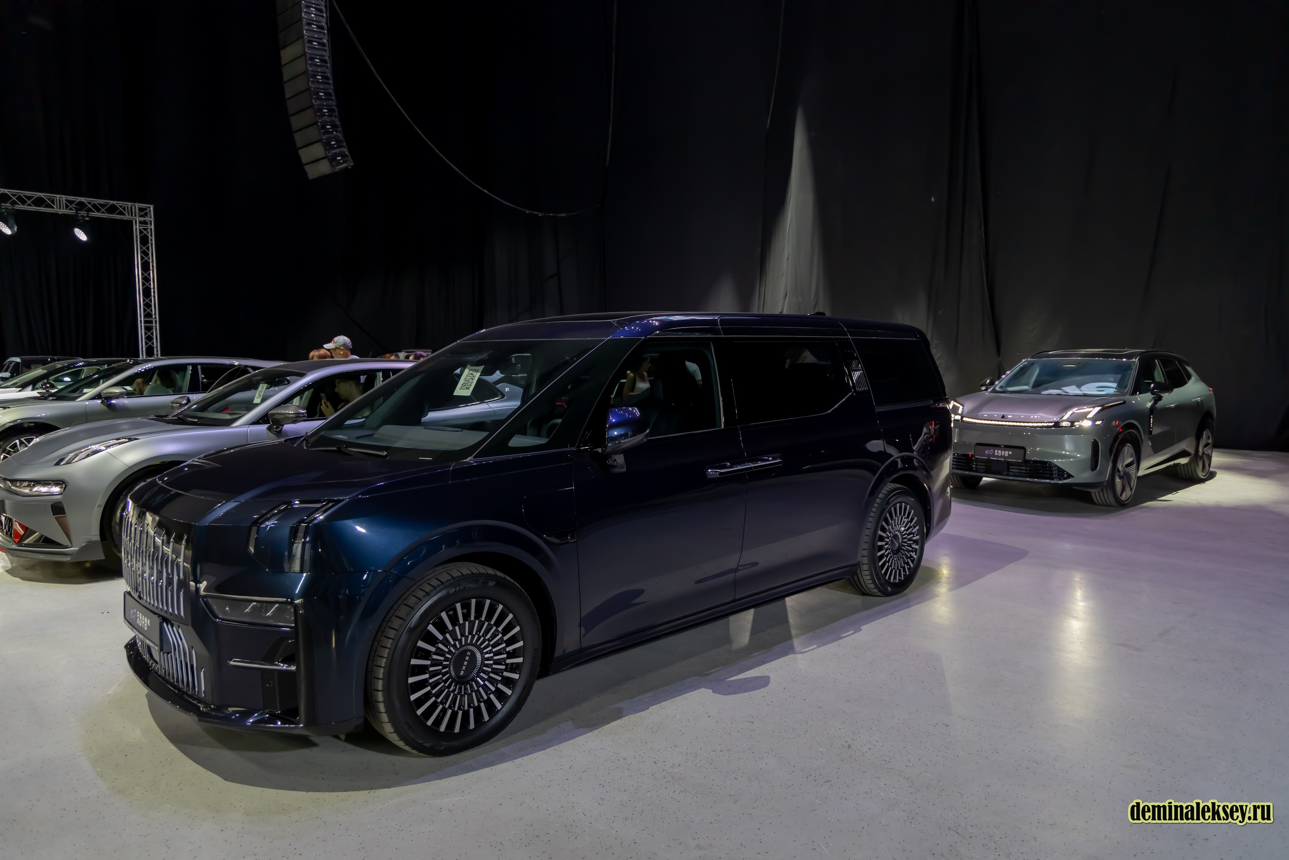 Chinese Motor Show 2024. Репортажный, семейный и студийный фотограф в Москве Демин Алексей