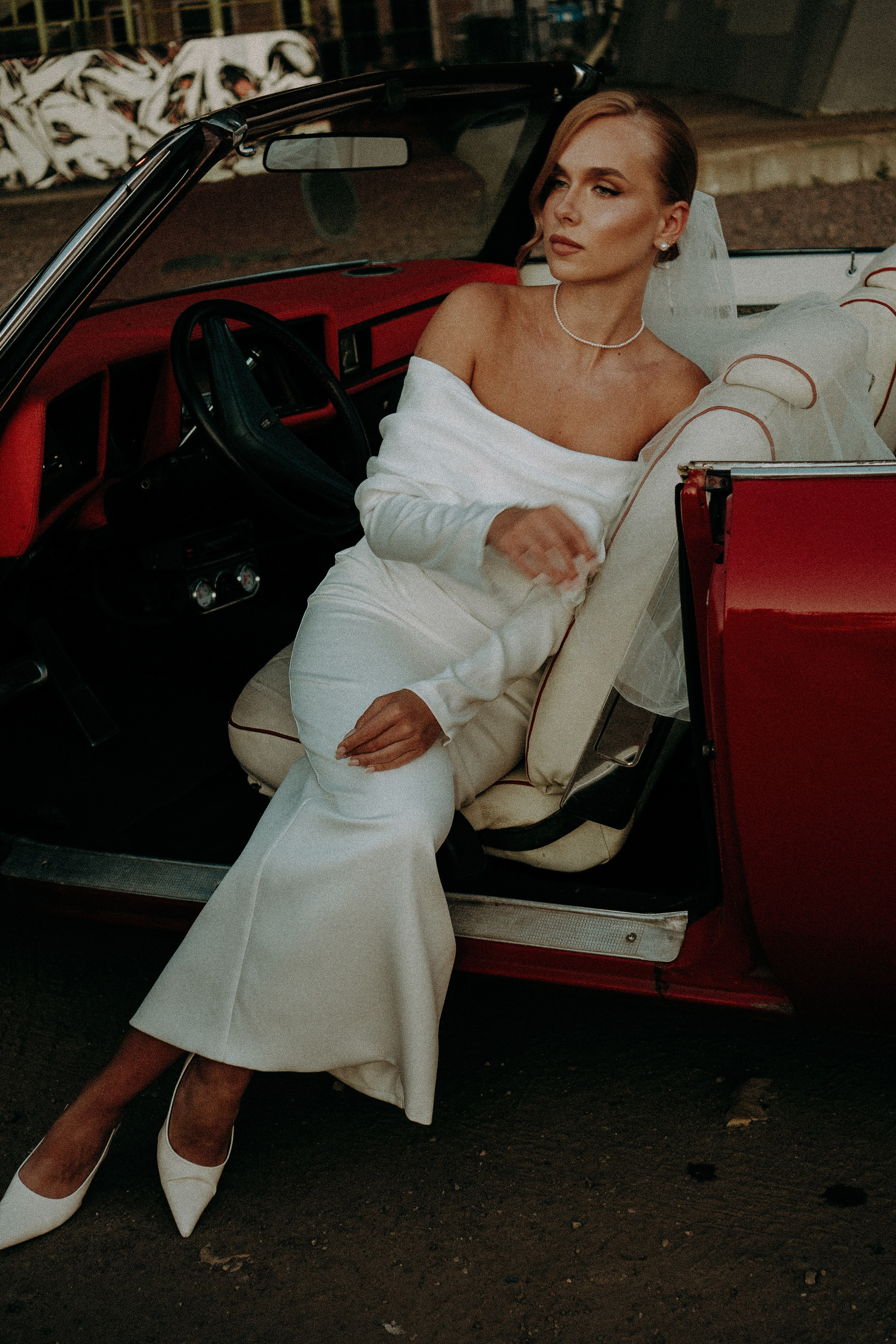 СВАДЕБНАЯ СЬЕМКА ВОЗЛЕ МСОТА БЕТАНКУРА НА КАБРИОЛЕТЕ. Профессиональный фотограф, Санкт-Петербург — Виктория Богомолова