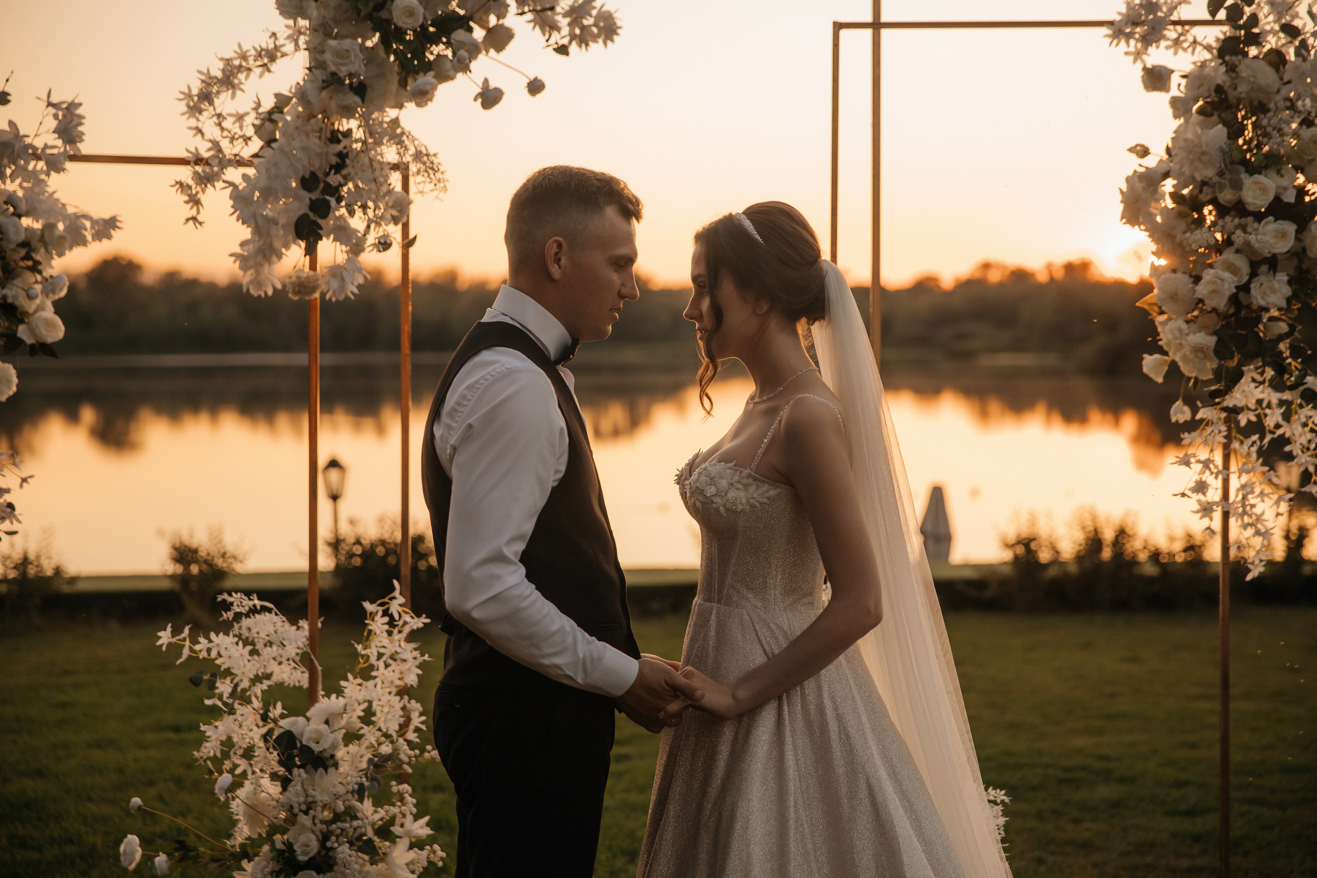 Wedding «Sunlight». Свадебные фотограф и видеограф Наталья и Анатолий Новиковы СПб