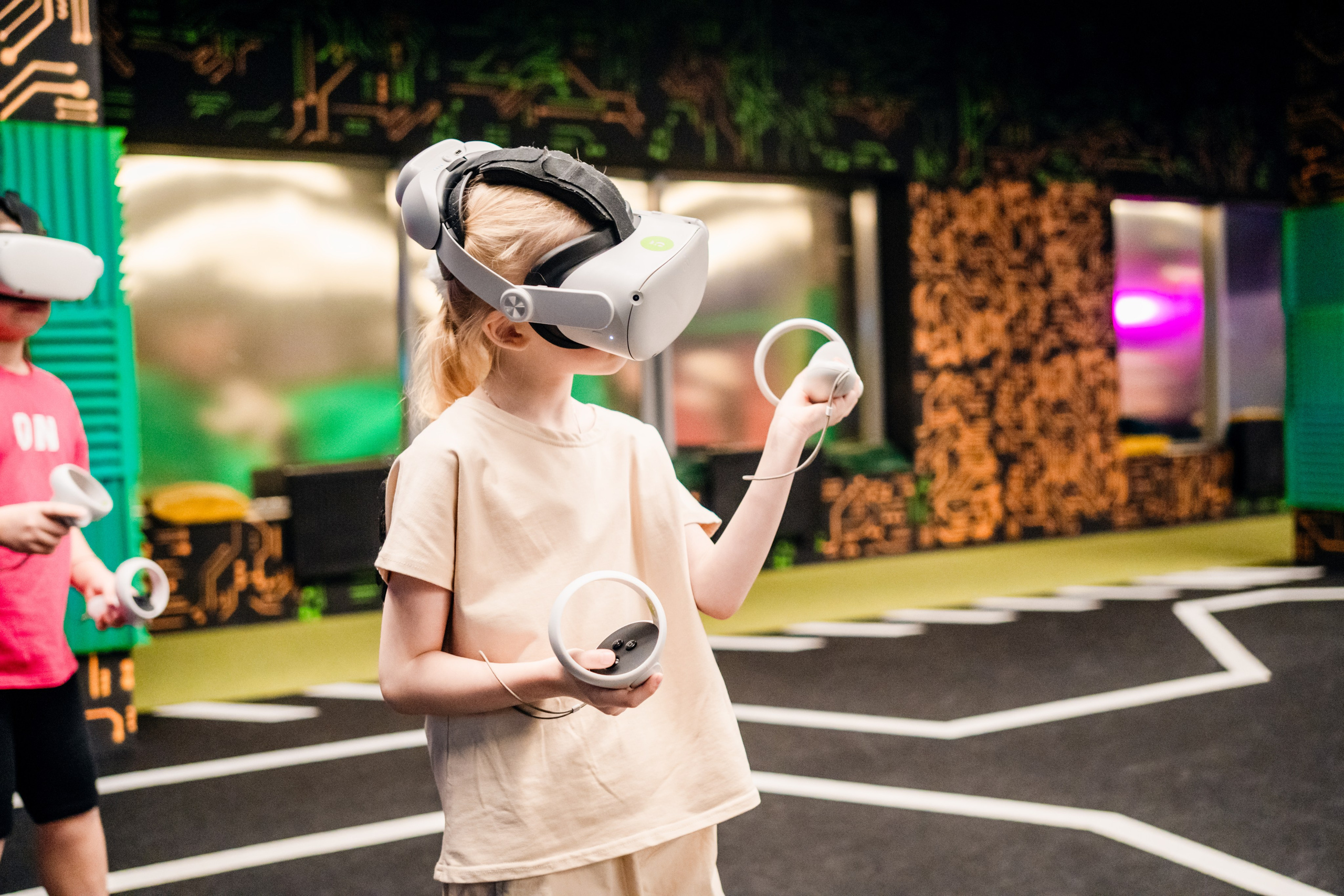 VR (November-December 2024). Felixtones