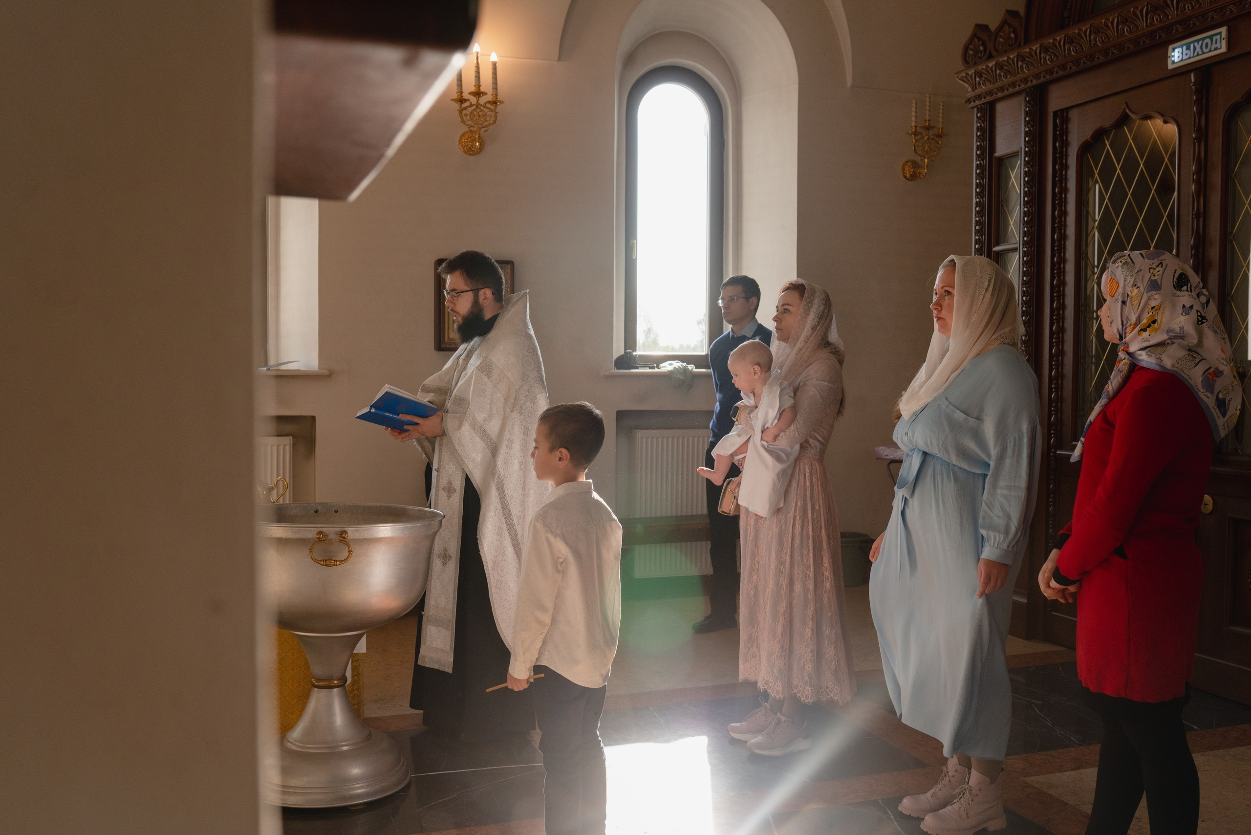 Артем. Церковь Константина и Елены. Семейный фотограф в Москве Лилия Лебедева