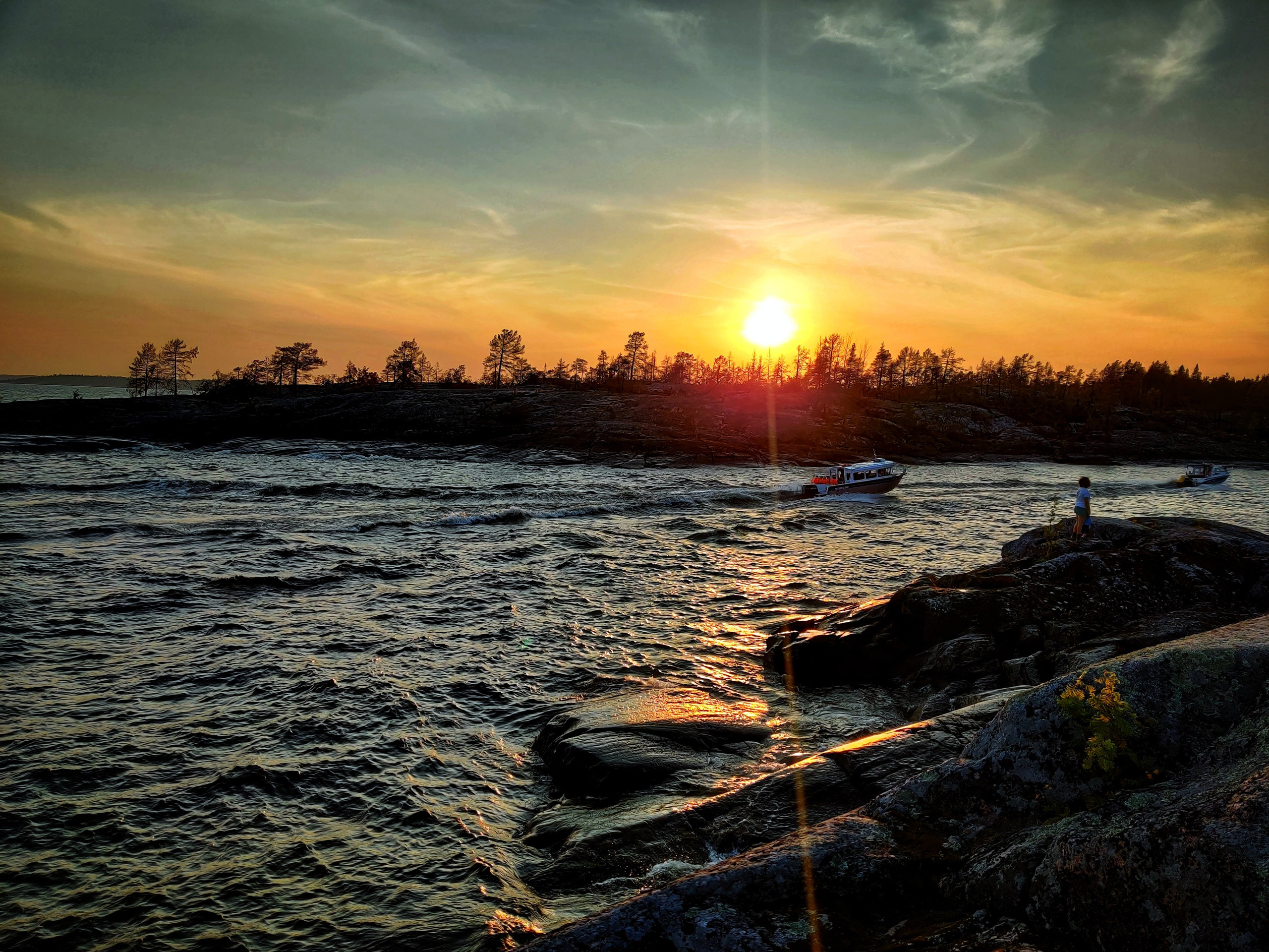 Путешествие по Карелии: Ладожские шхеры, закаты и дикая природа | Летние фото в августе