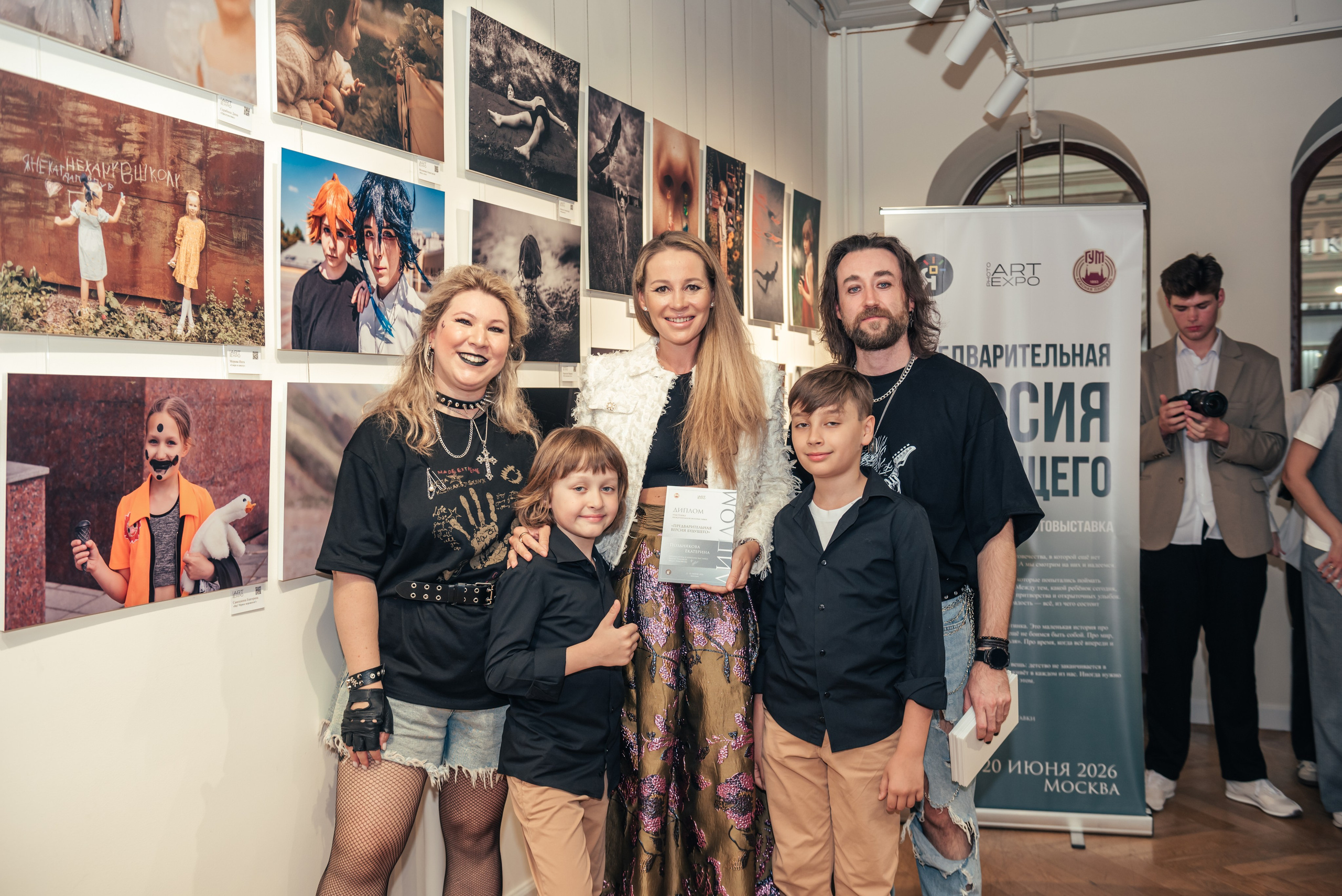 «ПРЕДВАРИТЕЛЬНАЯ ВЕРСИЯ БУДУЩЕГО» ГУМ г. Москва. Art Рhotographer Russia/Moscow