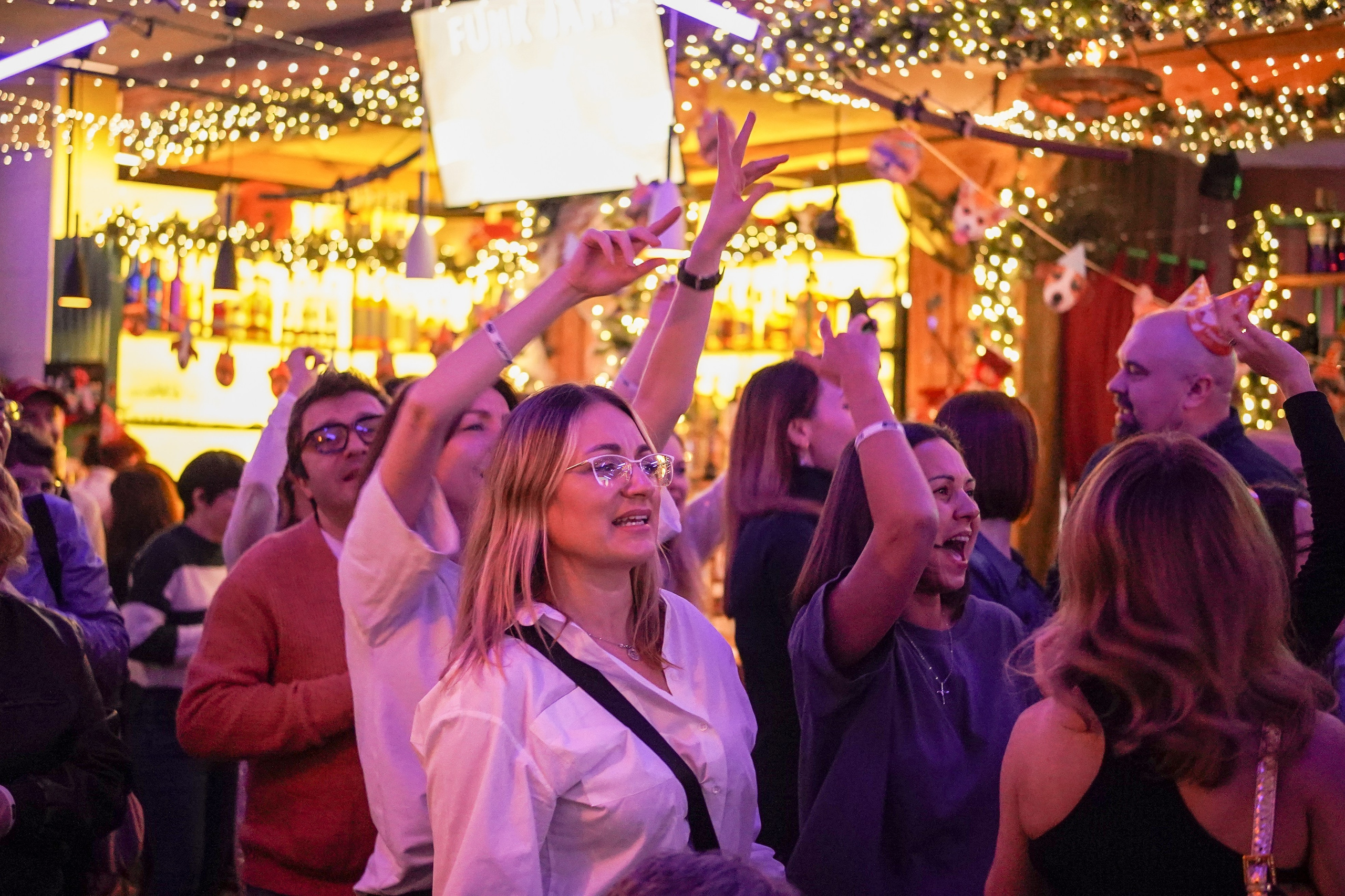 Бар Собаки в тумане. Фотограф