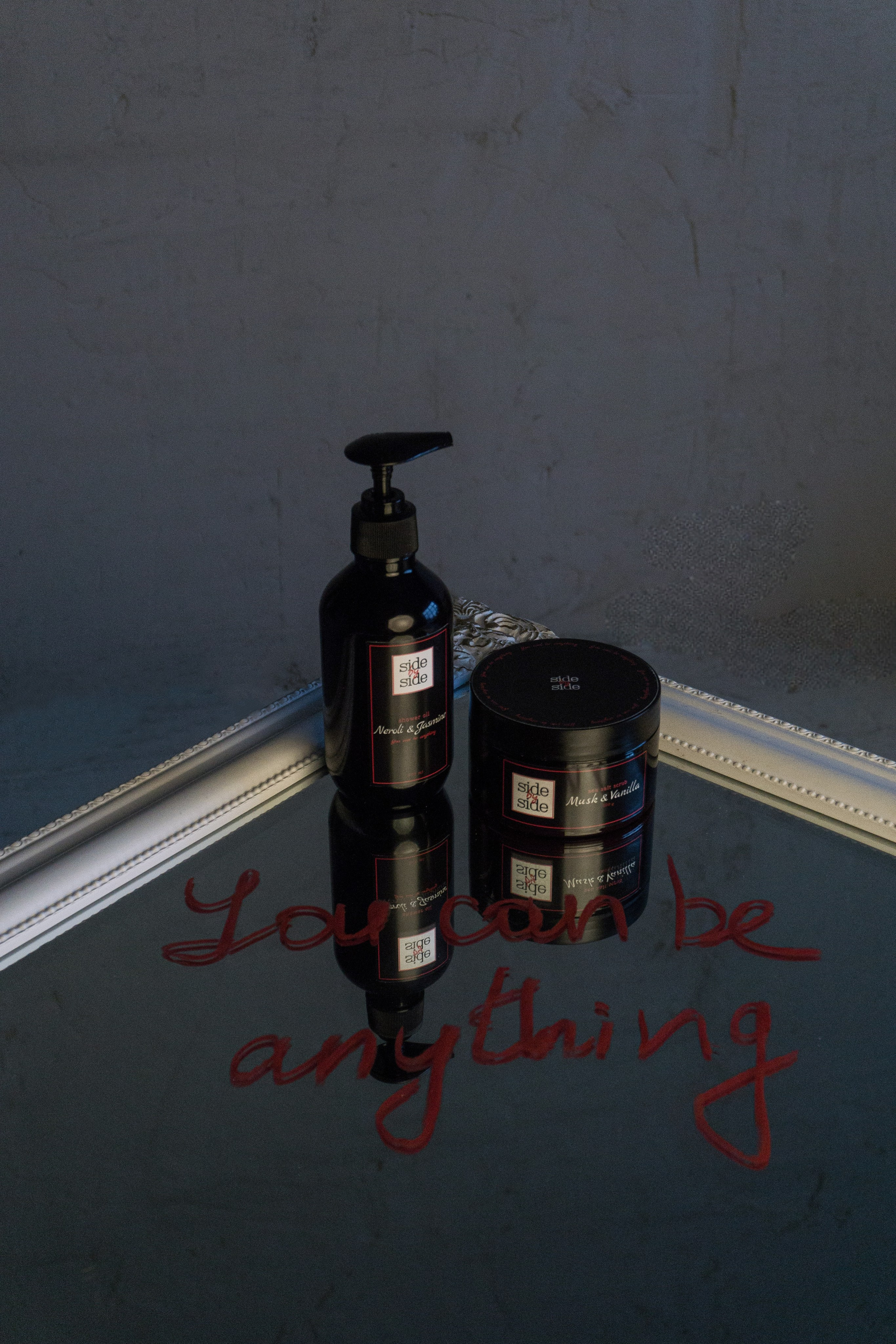 Side by side. Фотограф