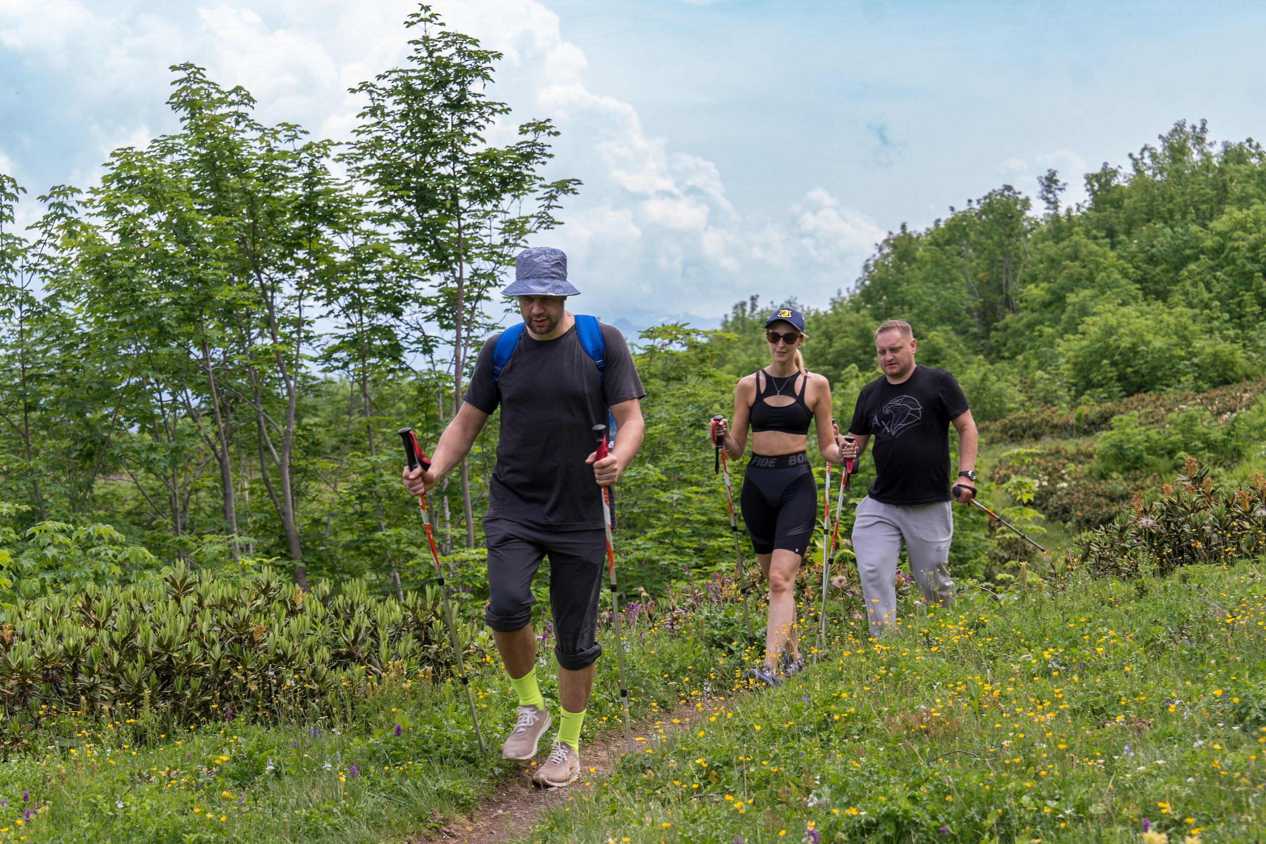 MICE мероприятие для компании «Доставка морем»: хайкинг к Ачипсинским водопадам. Репортажный фотограф в Красной Поляне и Сочи Павлюченко Екатерина