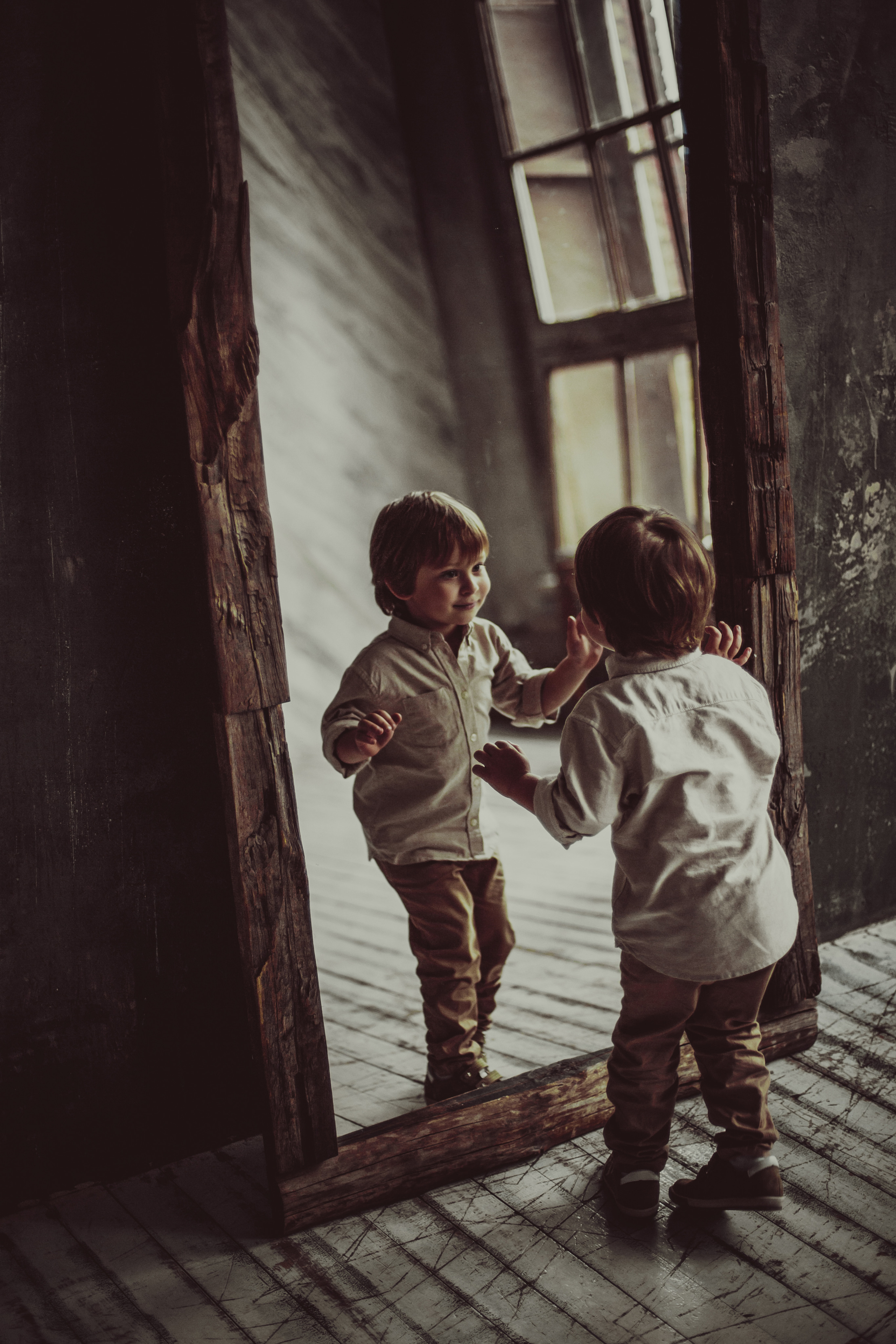 Фотосессия бабушки с внучкой во дворе Сен-Жермен. Детский, свадебный и семейный фотограф Юлия Курбатова, Санкт-Петербург