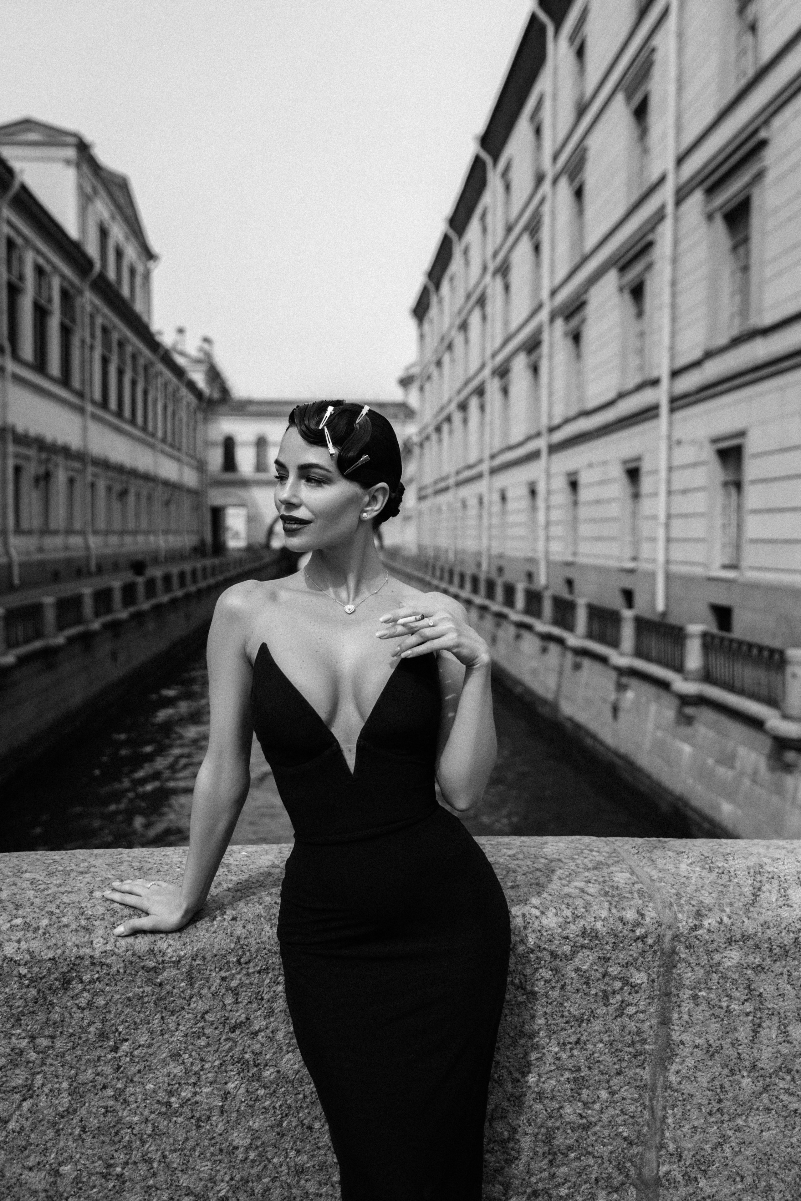 Alexandra | Winter Canal. NatalieDmi — фотосессия беременности, семейный фотограф, портрет