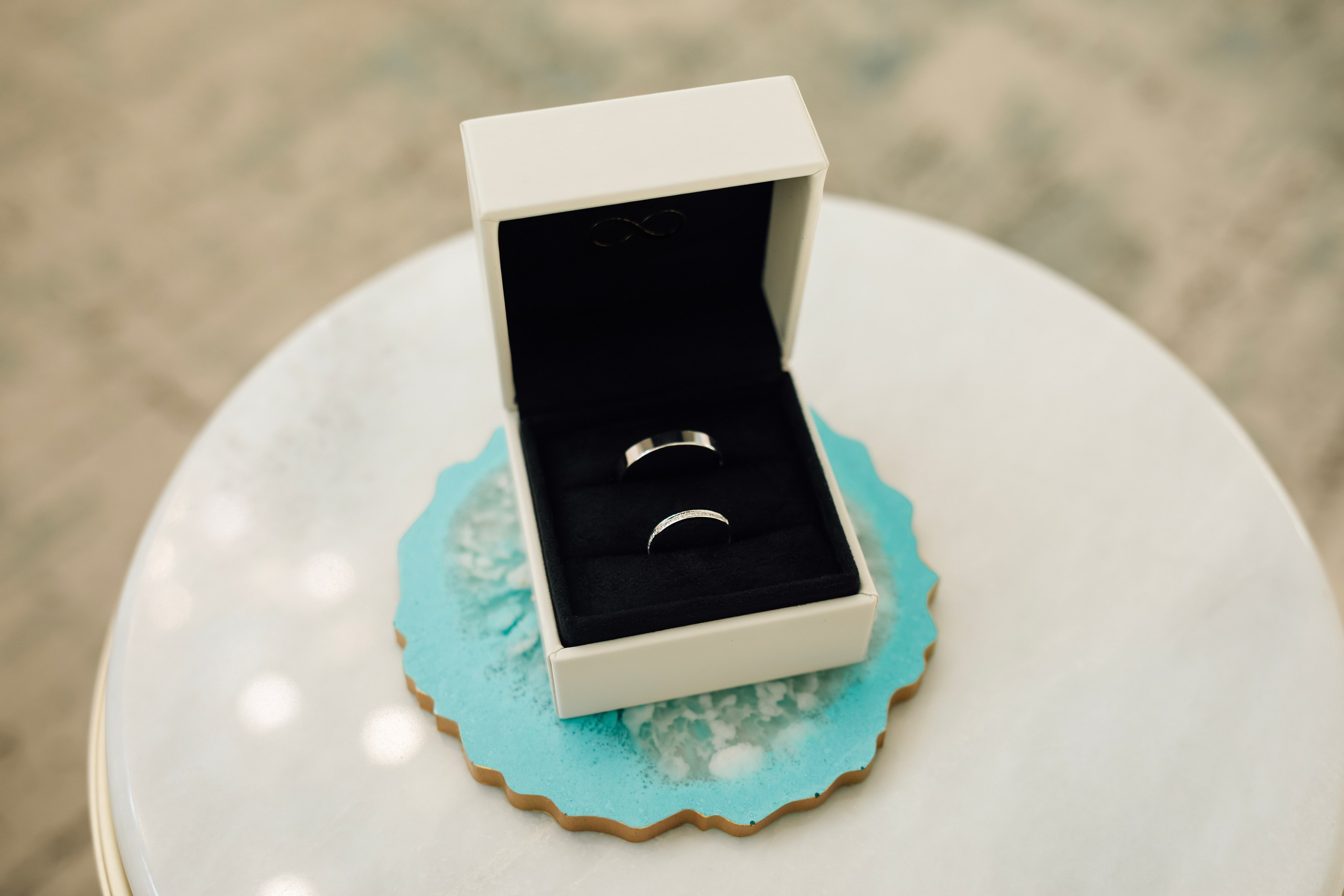 Таня и Миша. Свадьба в лофте. Свадебный и семейный фотограф в Москве Евгения Лисина