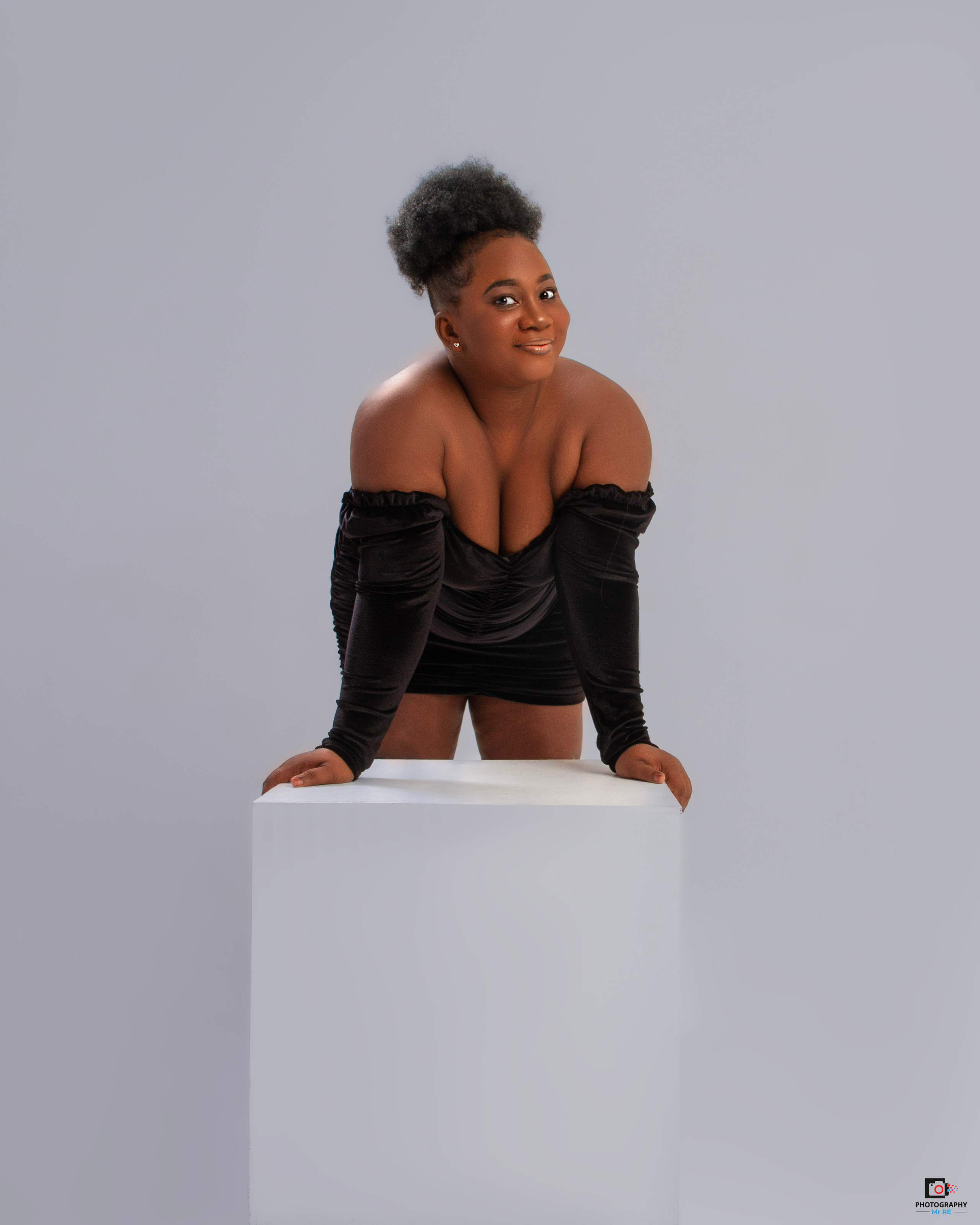 ESTHER SHOOTING 2023. Mr RE Photography