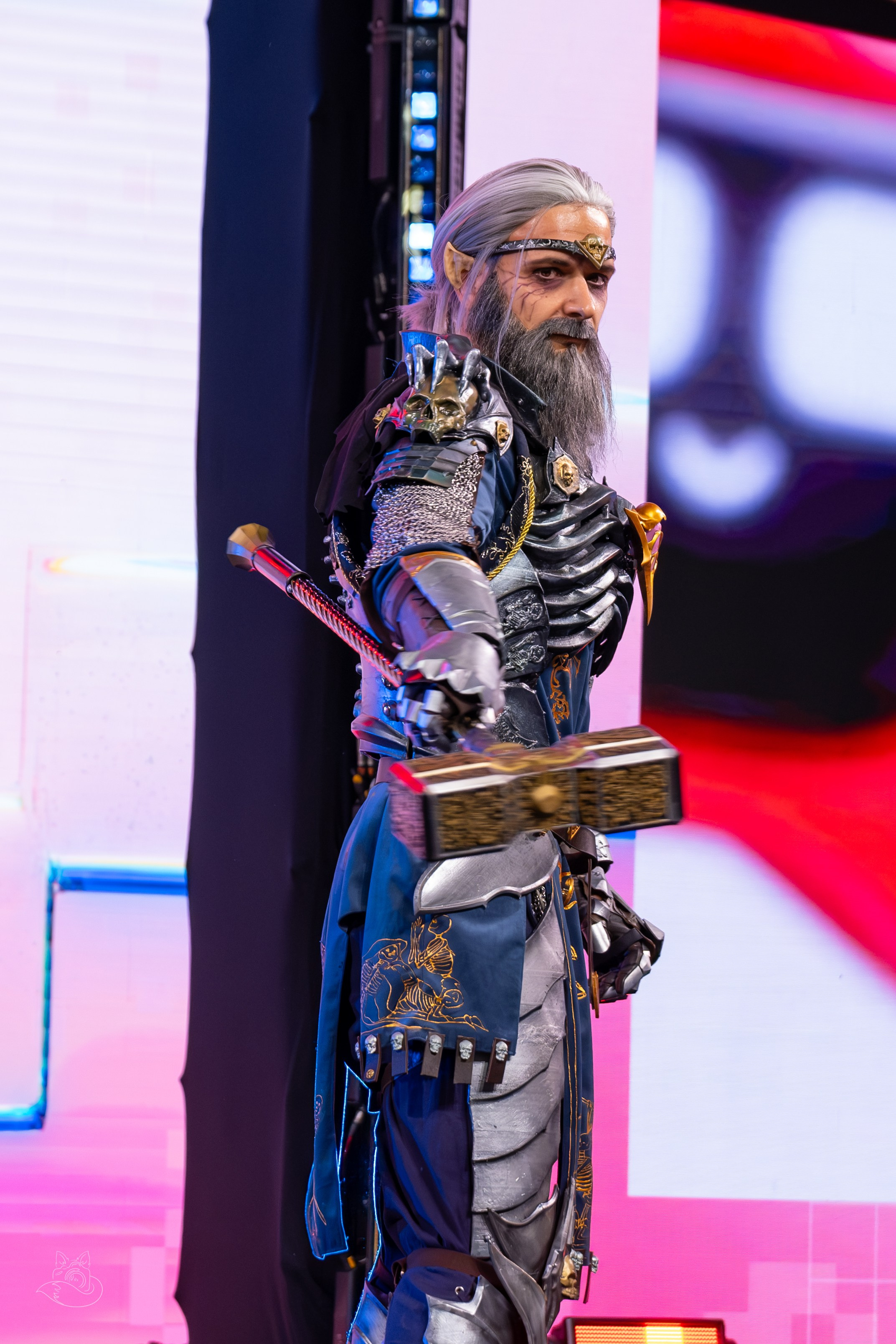 Сцена РЭД ЭКСПО 2024. Косплей фотограф