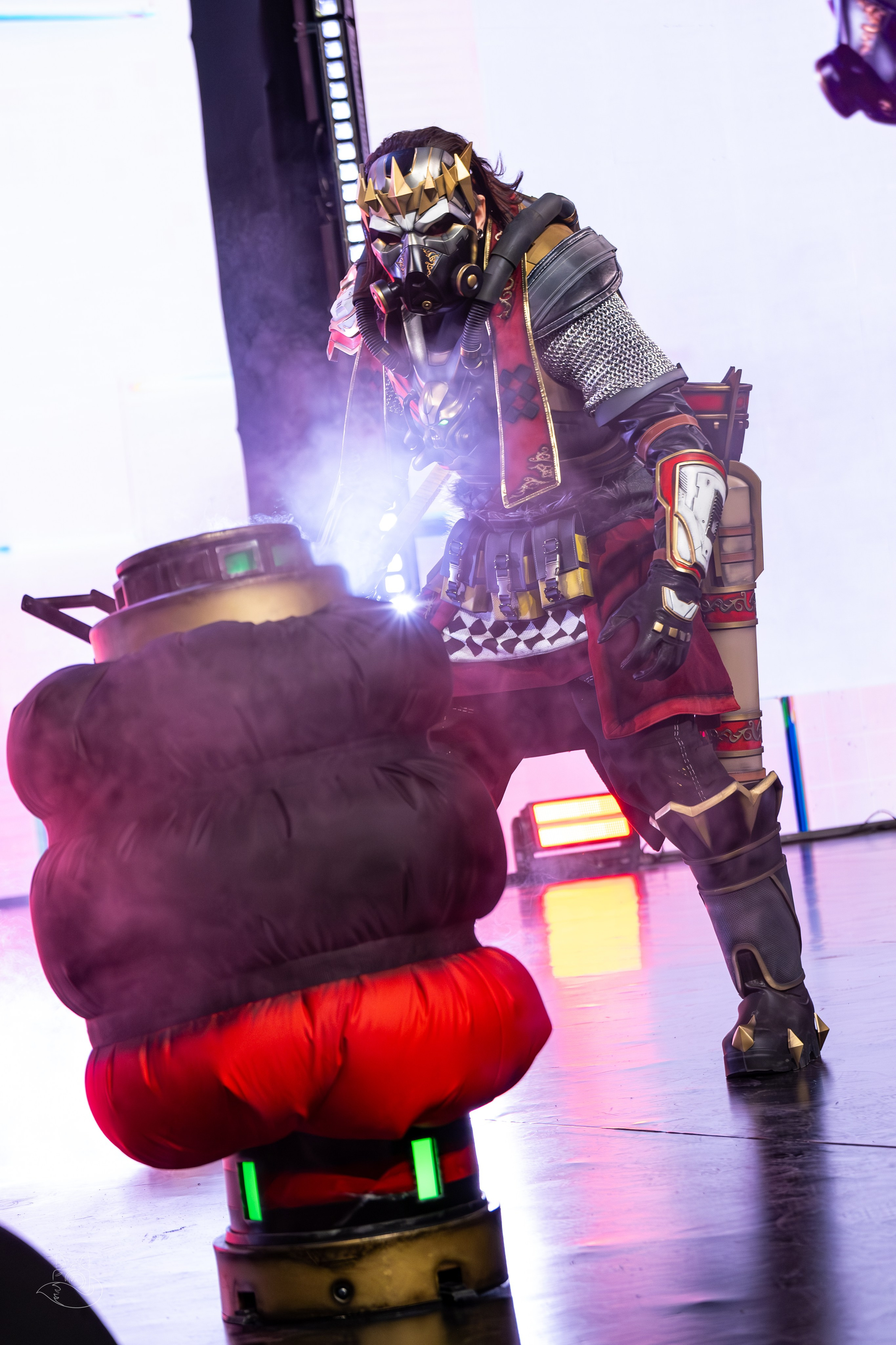 Сцена РЭД ЭКСПО 2024. Косплей фотограф