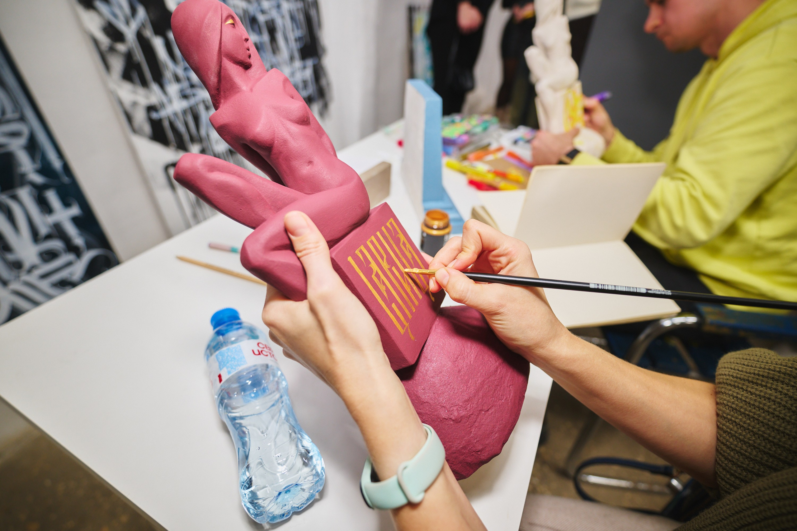 Выставка Каллиграфии — галлереия 676. Фотограф в Иваново: Каталожная съемка одежды и постельного белья, Wildberries