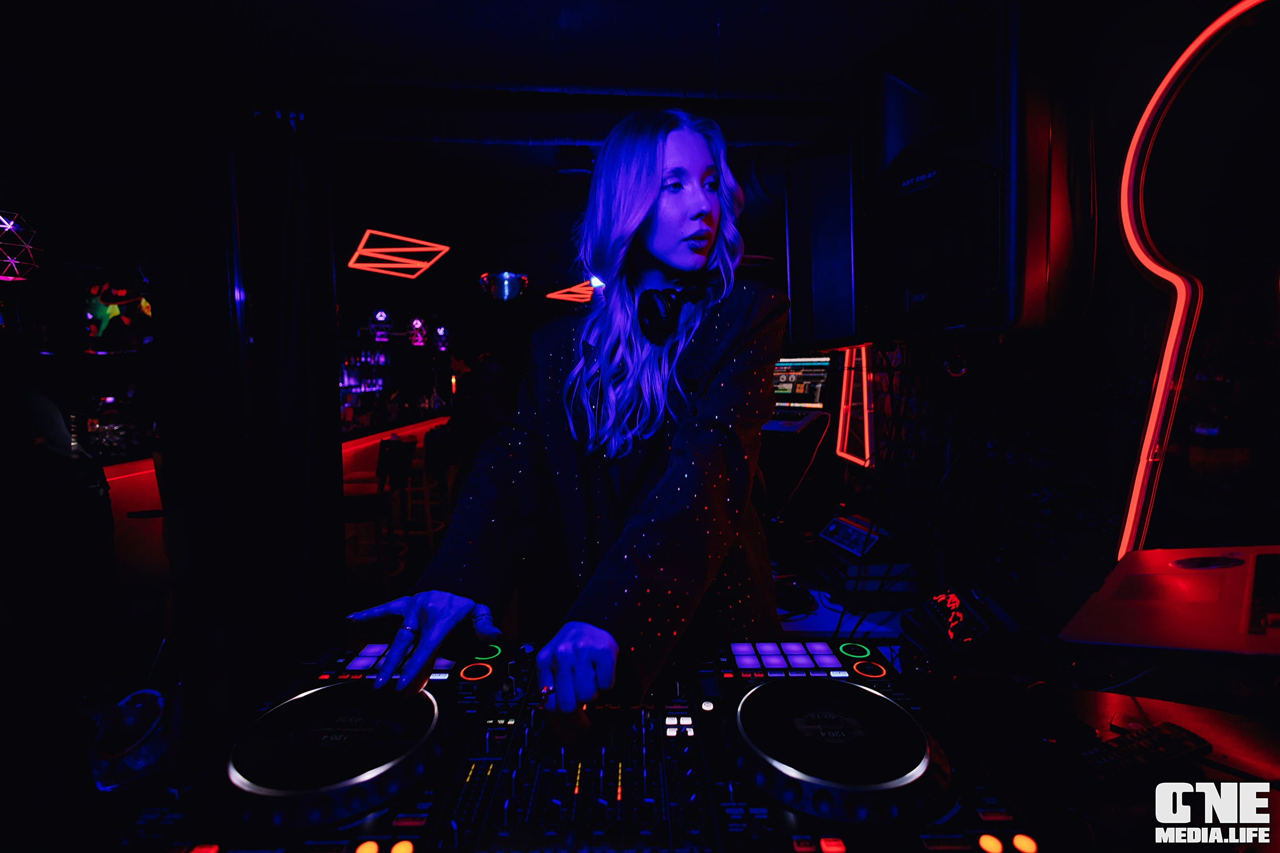 Фоторепортаж из бара Secret. One Media Life: фоторепортажи, фотоотчеты с мероприятий и заведений