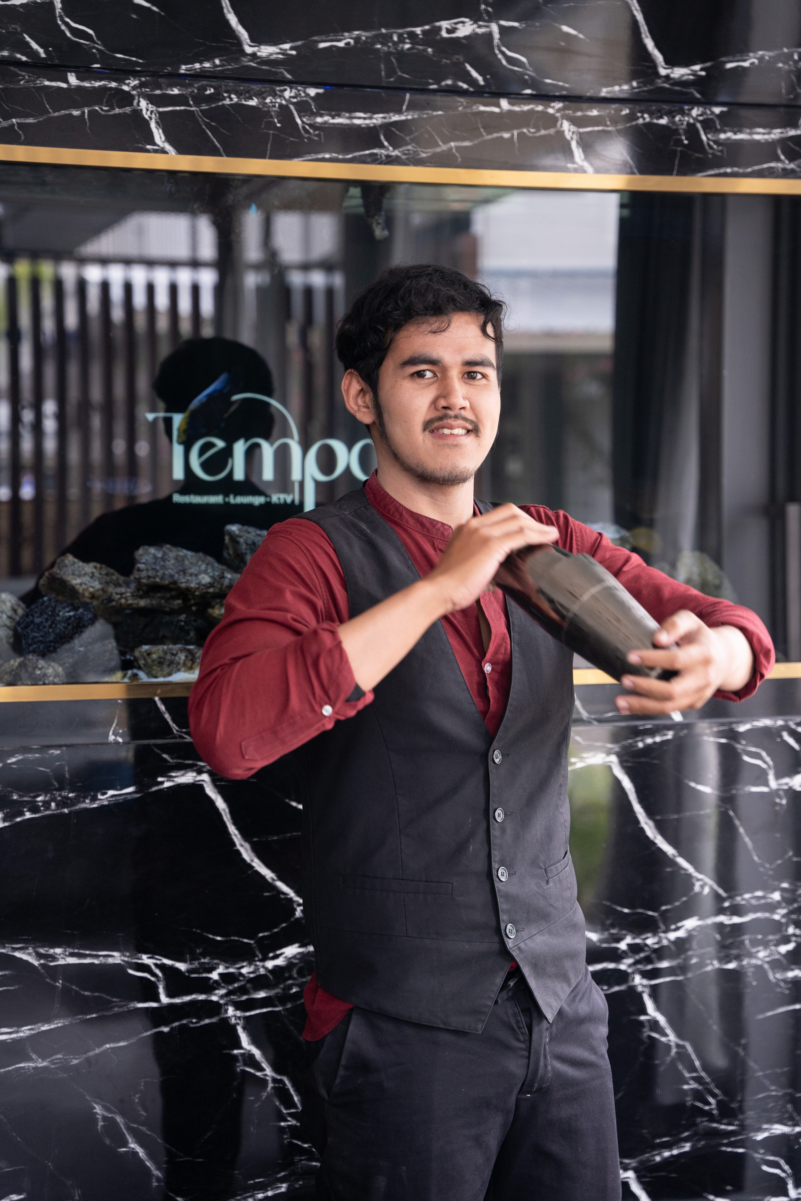 TEMPO KARAOKE. Brand designer | photographer | model