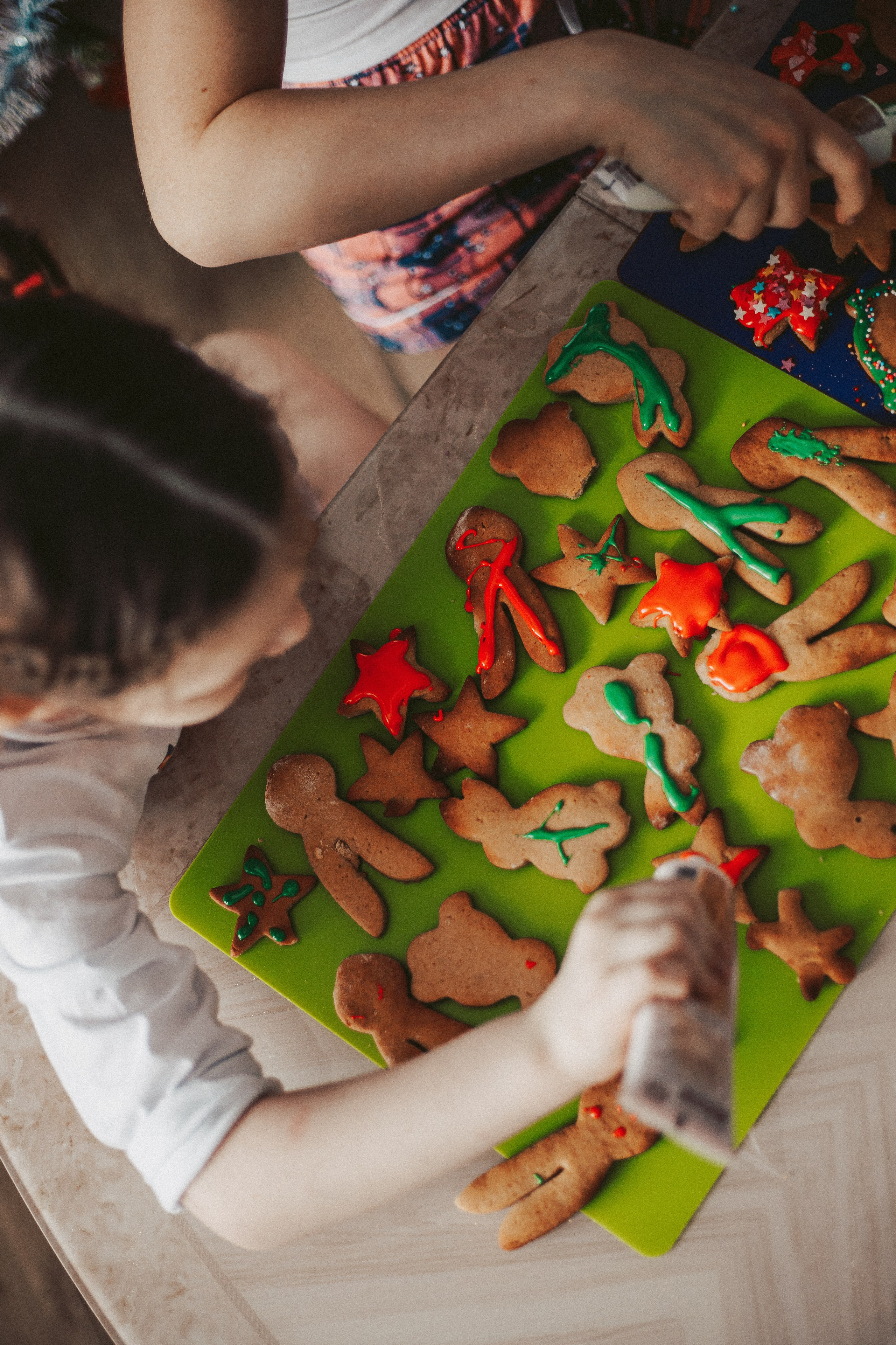 Домашняя фотосессия - Печем печенье. Семейный и женский фотограф Кемерово Мария Степ
