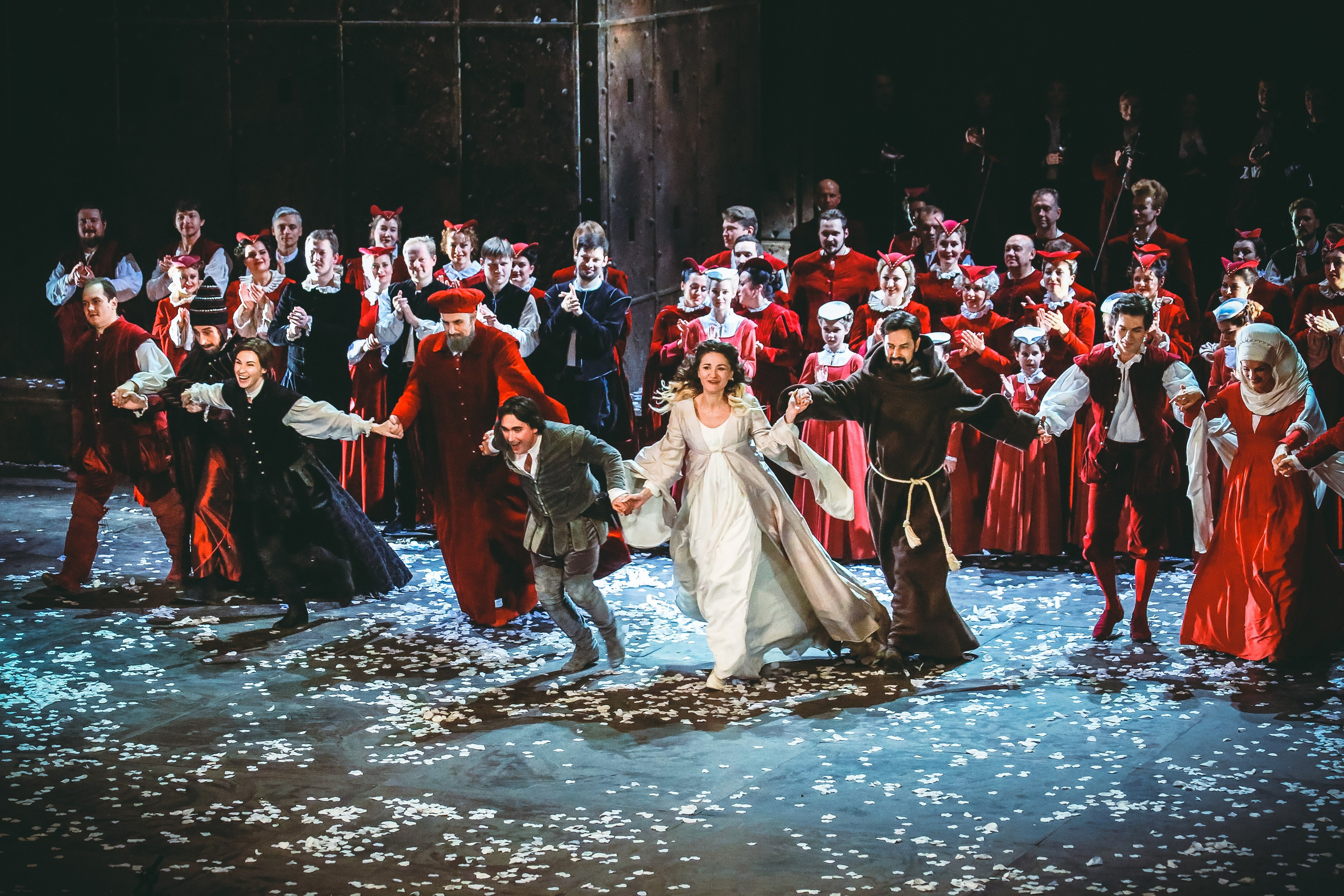 «Ромео и Джульетта» Гуно в Новой опере. Дарья Письменюк / Darya Leitstern — фотограф, музыкант, журналист, путешественник